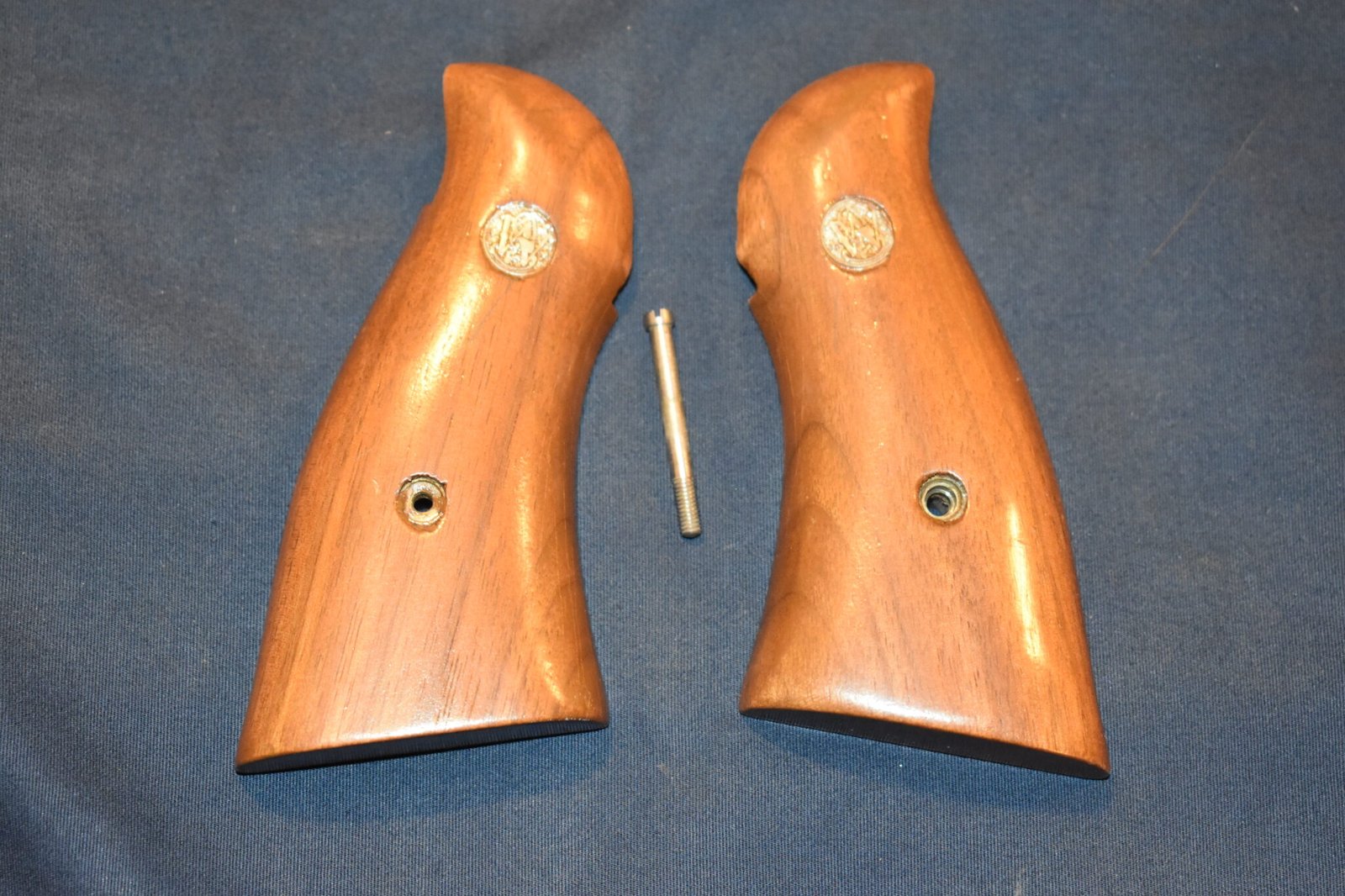 SMITH & WESSON N FRAME FACTORY PRESENTATION GRIPS NPM1
