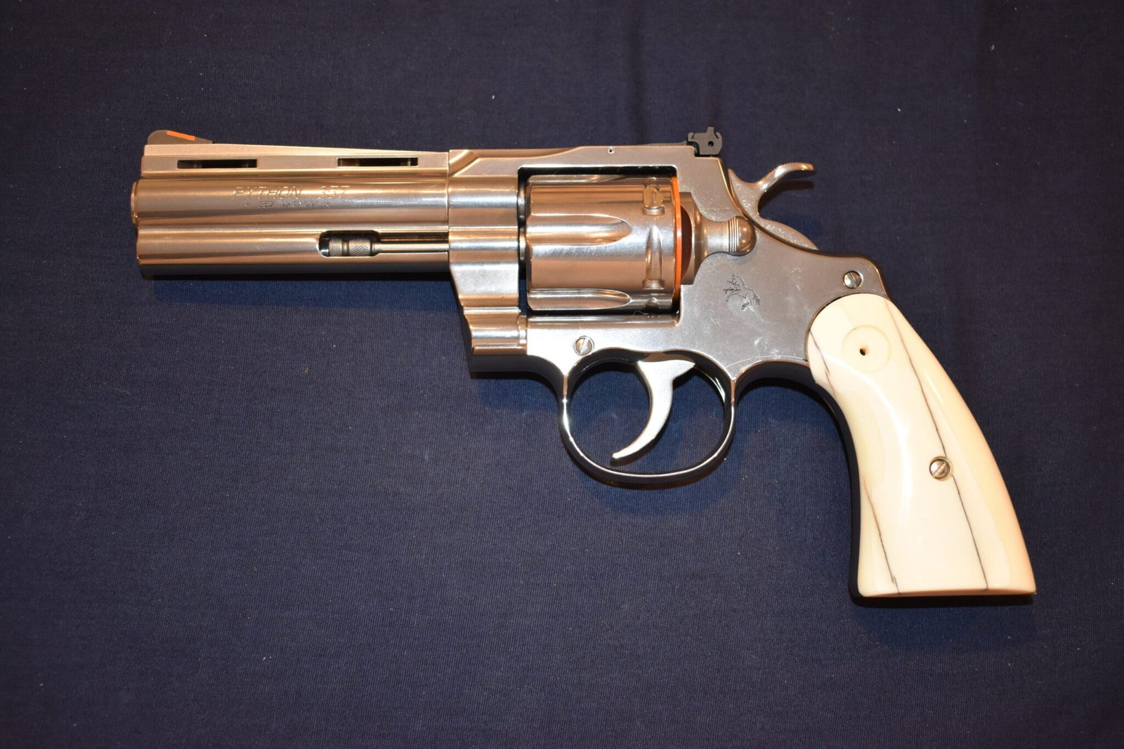 COLT PYTHON FOSSILIZED WALRUS IVORY GRIPS FWIP2 - Image 4