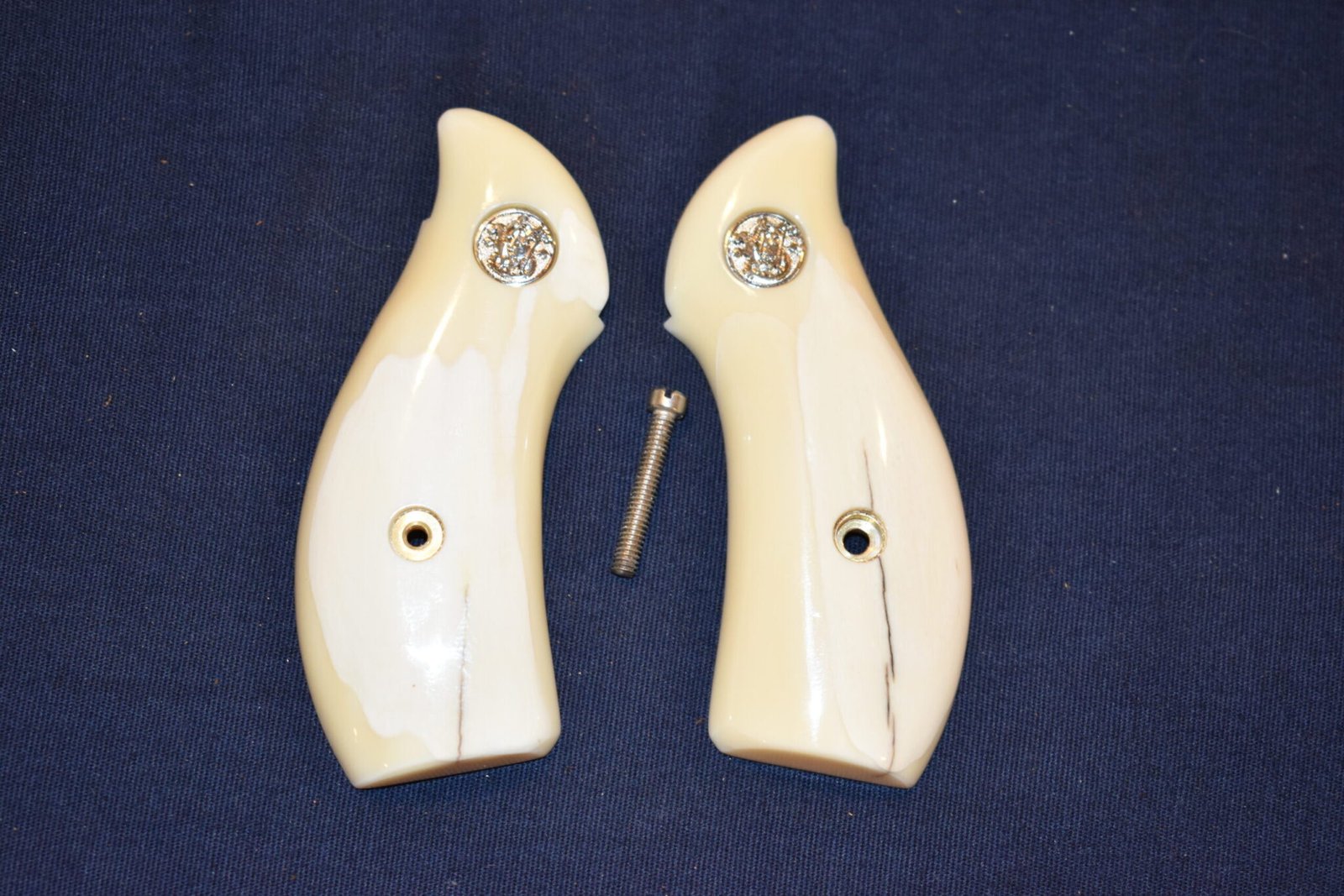 SMITH & WESSON J FRAME FOSSILIZED WEALRUS IVORY GRIPS JFWI1