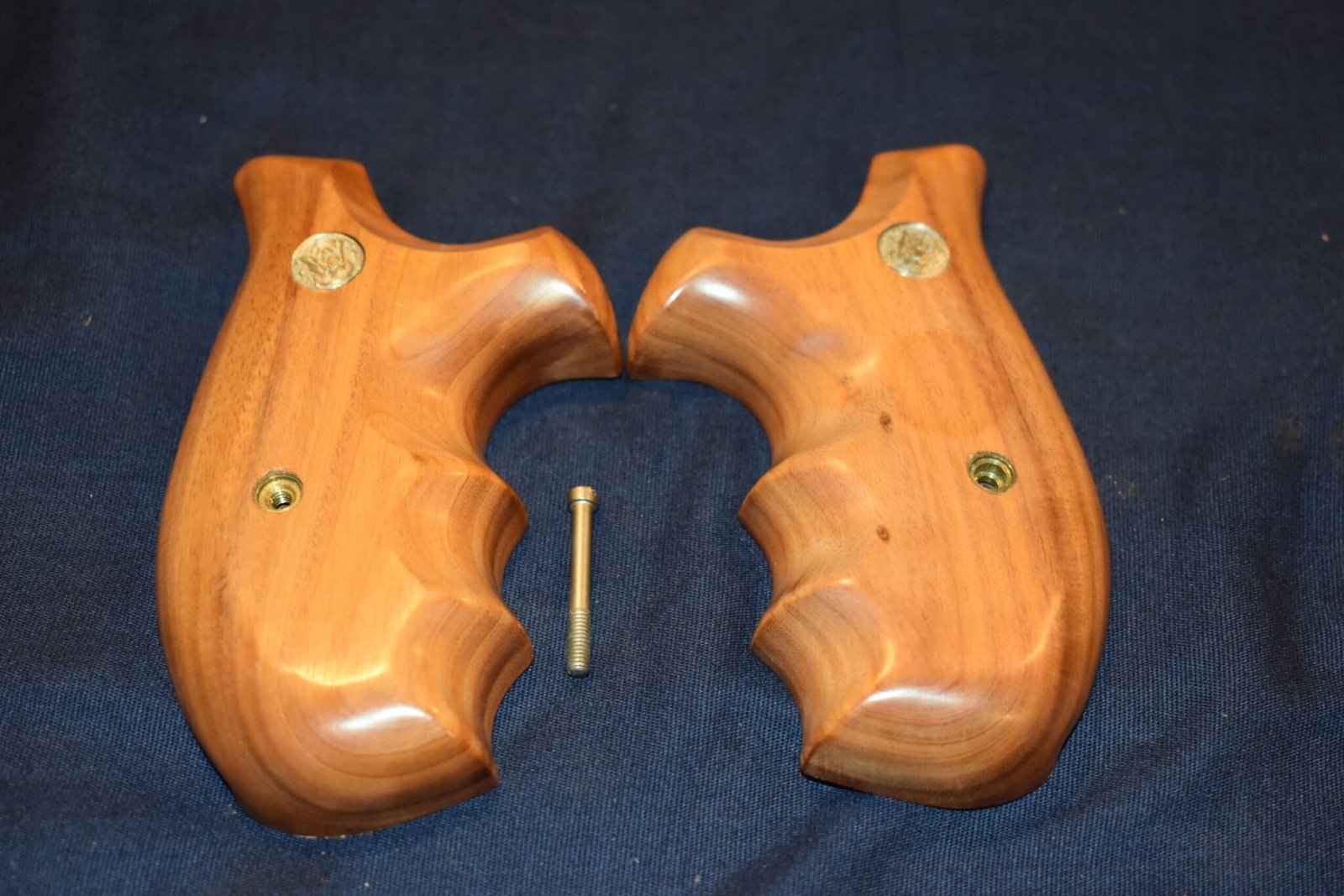 SMITH & WESSON N FRAME ROUND BUTT COMBAT GRIPS SWNRBC4 - Image 2