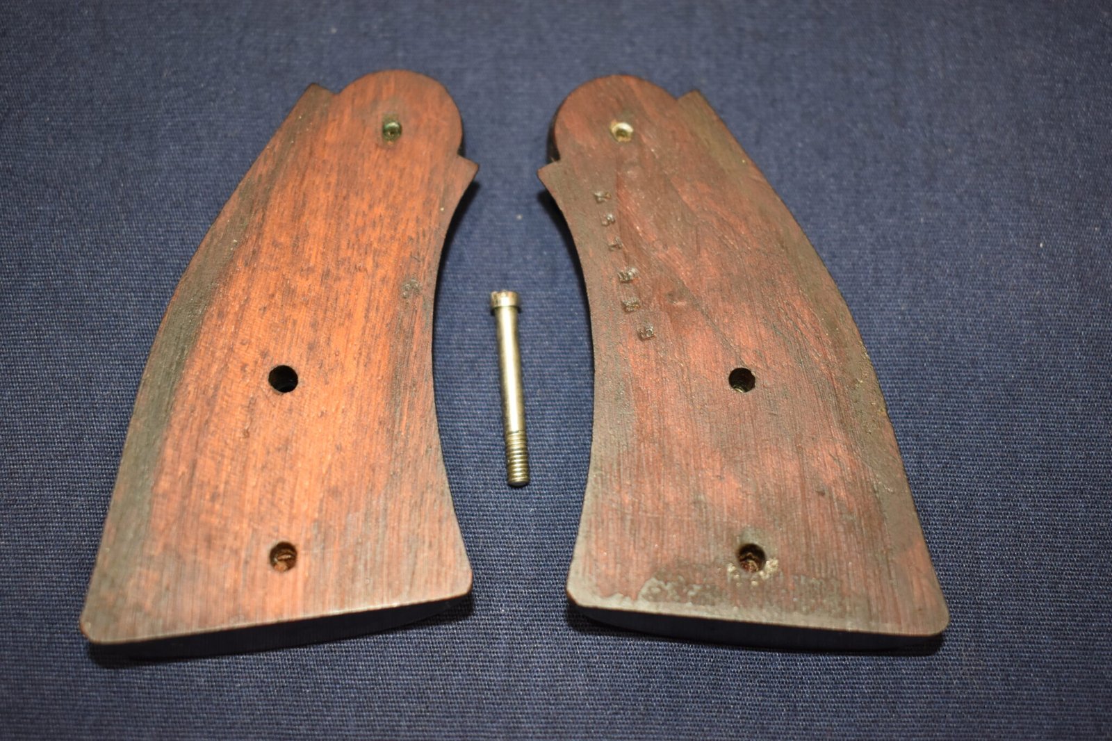 SMITH & WESSON K FRAME PRE-WAR SERVICE GRIPS WITH SMALL SILVER MEDALLIONS KPWS3 - Image 3