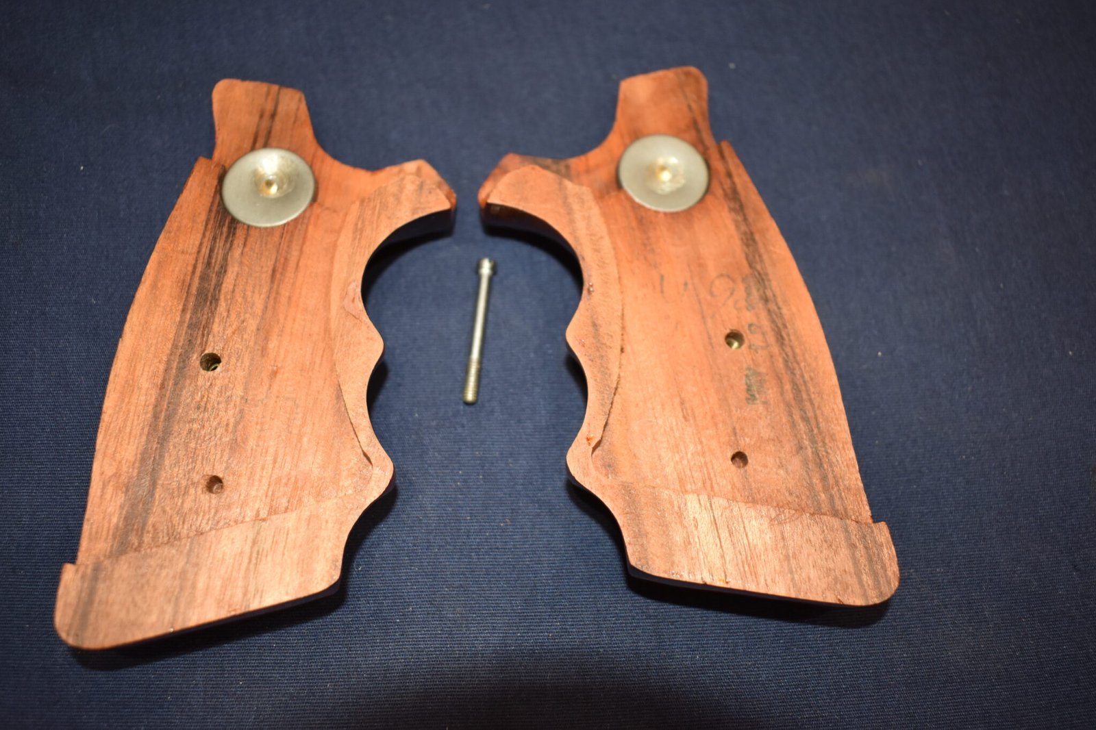 SMITH & WESSON N FRAME SQUARE BUTT COMBAT GRIPS SWNSQC8 - Image 3