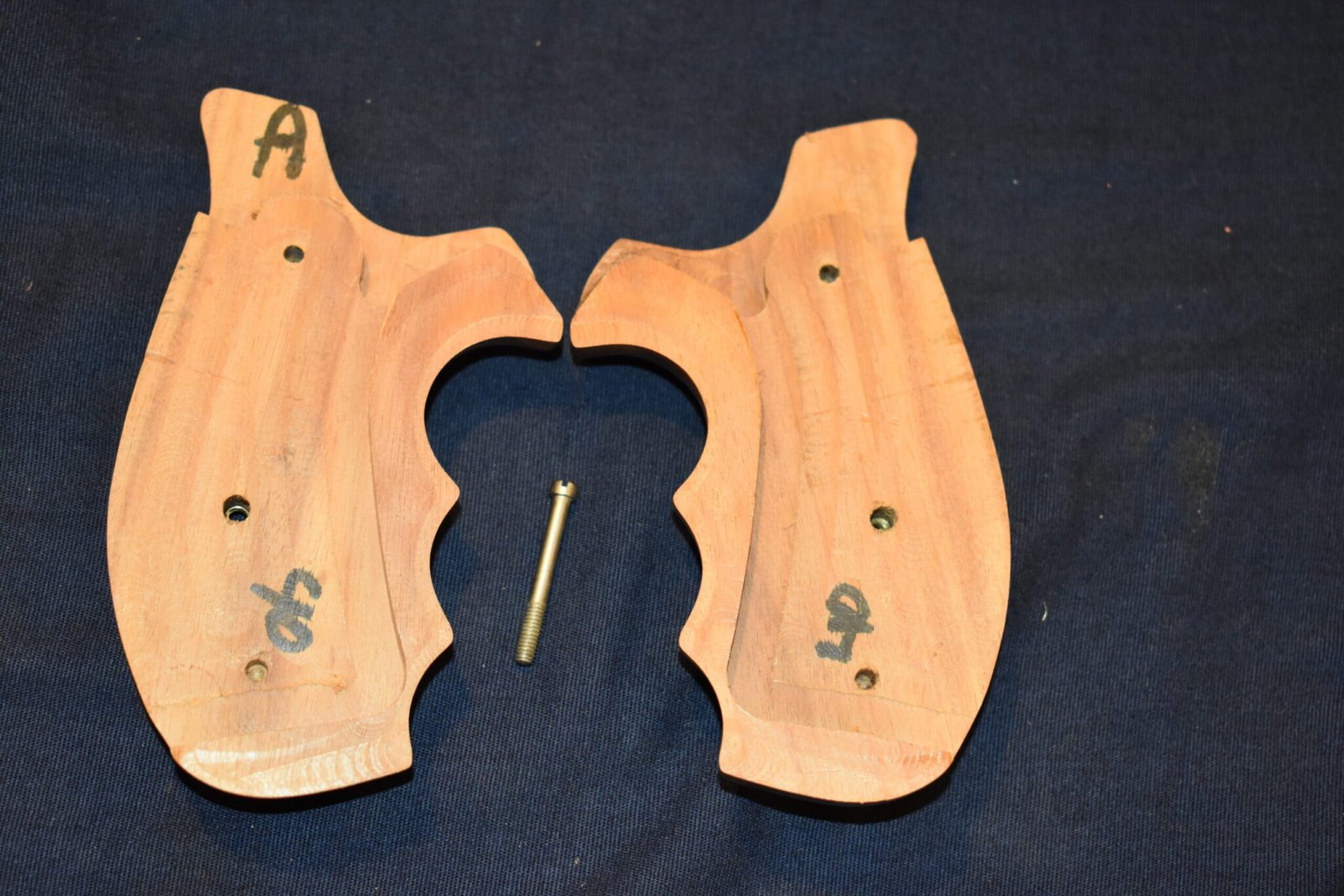 SMITH & WESSON N FRAME ROUND BUTT COMBAT GRIPS SWNRBC4 - Image 3