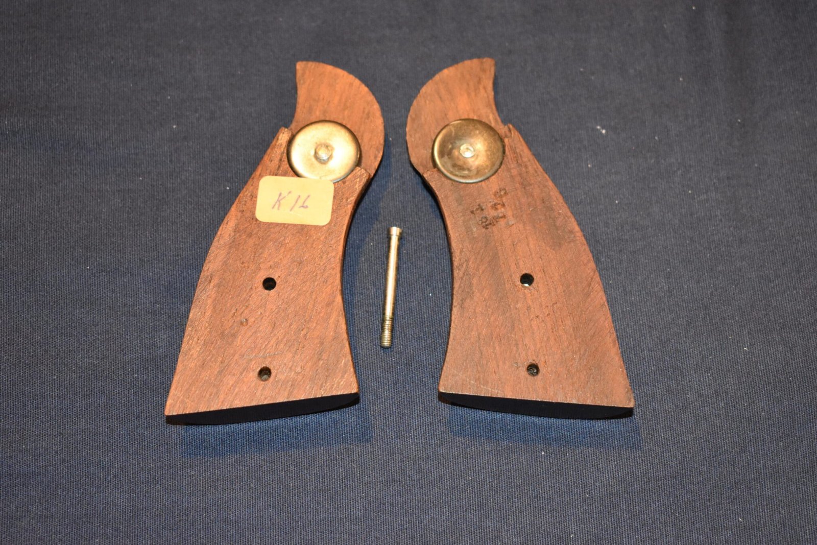 SMITH & WESSON K FRAME SQUARE BUTT FACTORY DIAMOND MAGNA GRIPS KDM8 - Image 3