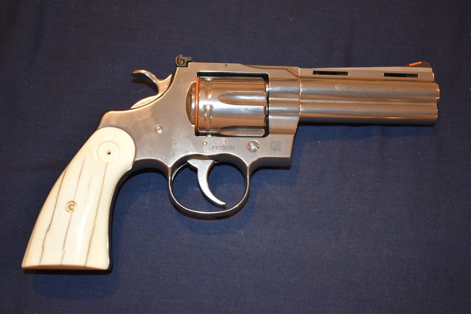 COLT PYTHON FOSSILIZED WALRUS IVORY GRIPS FWIP2 - Image 7
