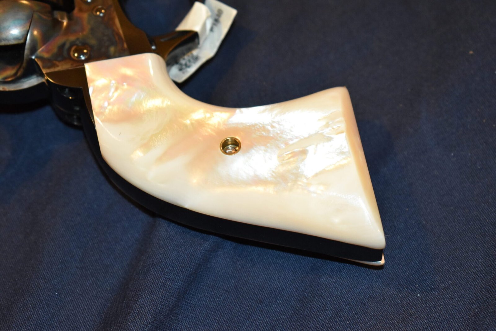 COLT SINGLE ACTION ARMY (S.A.A.) MOTHER OF PEARL GRIPS SAAMP1 - Image 6