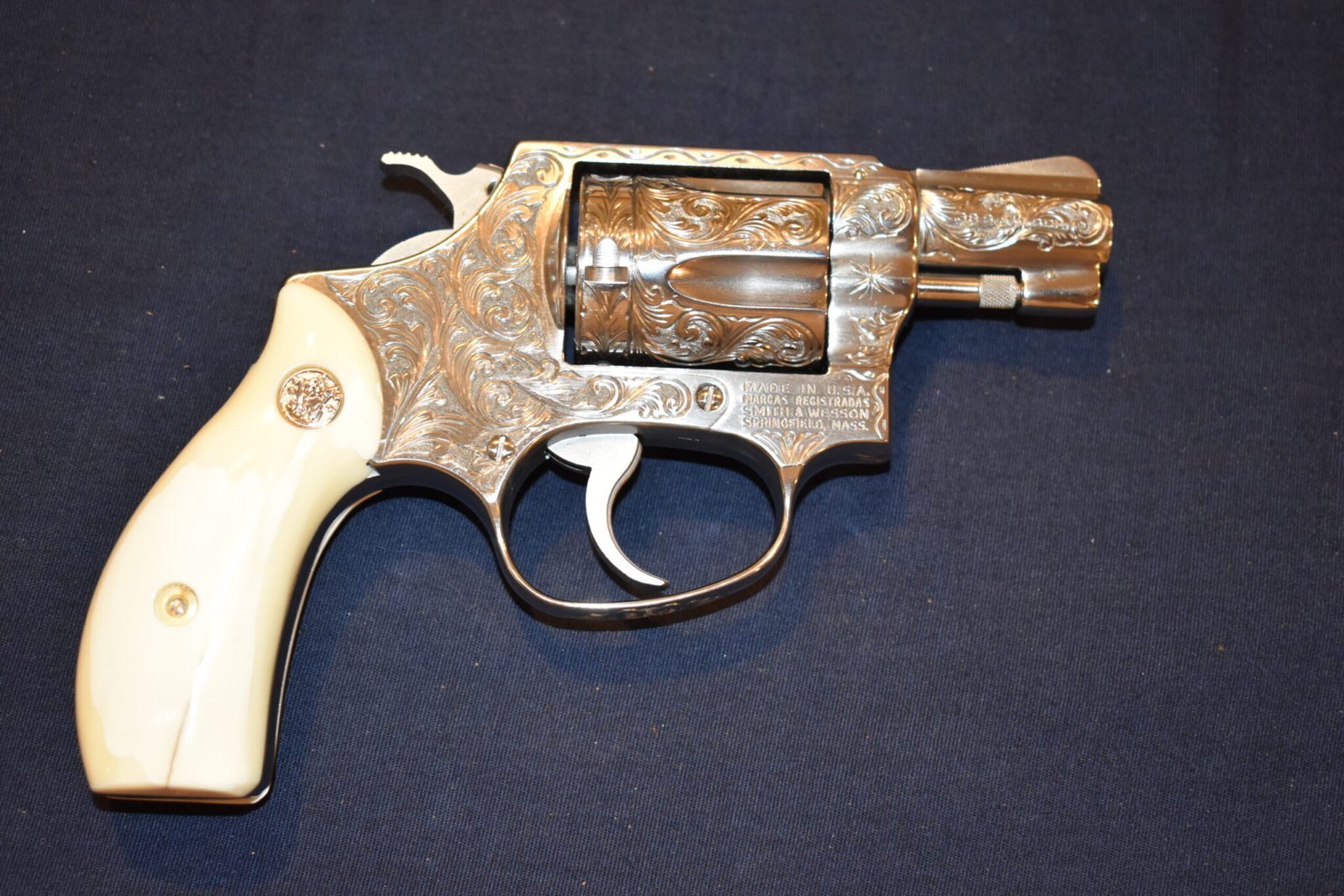 SMITH & WESSON J FRAME FOSSILIZED WEALRUS IVORY GRIPS JFWI1 - Image 7