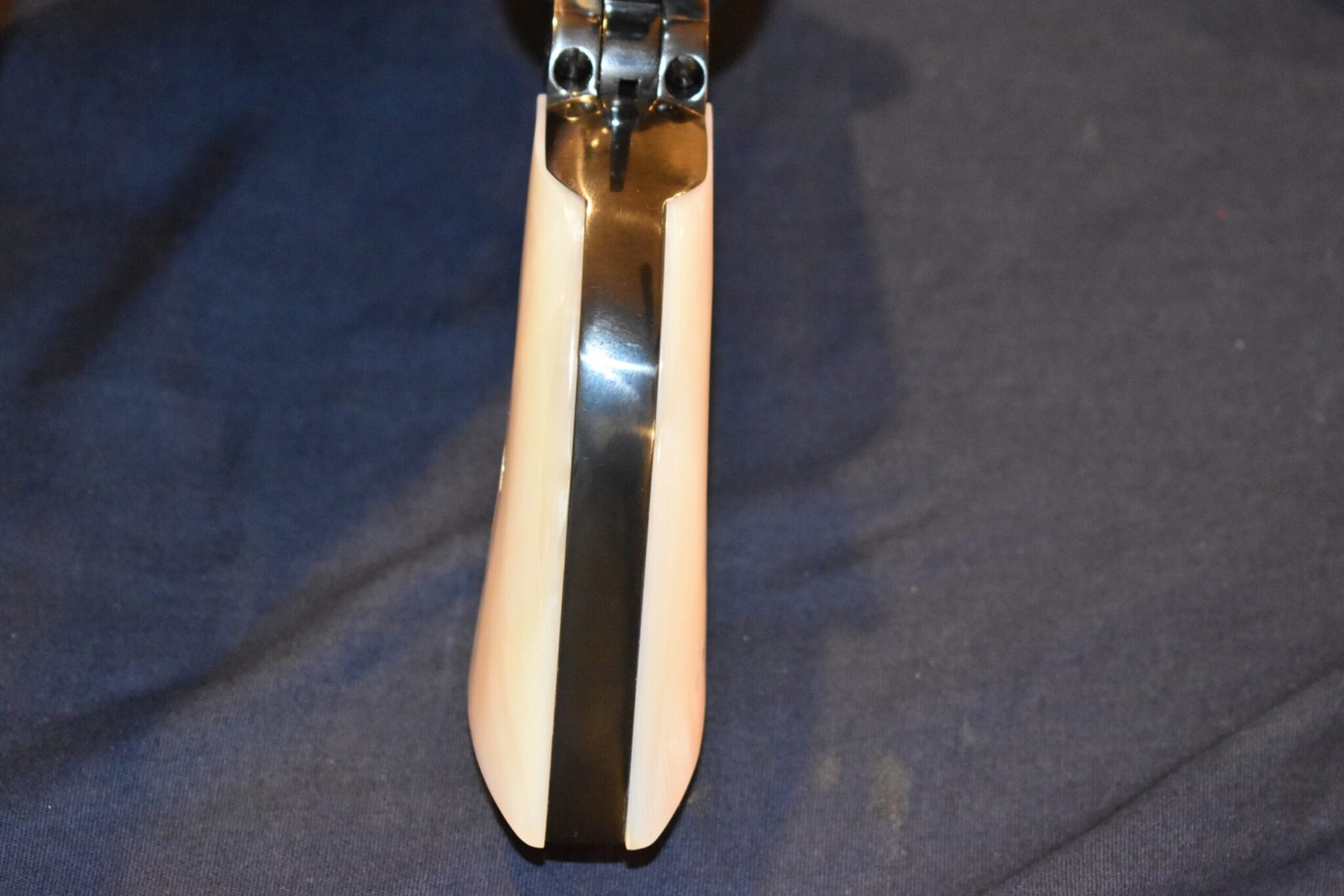 COLT SINGLE ACTION ARMY (S.A.A.) MOTHER OF PEARL GRIPS SAAMP1 - Image 10