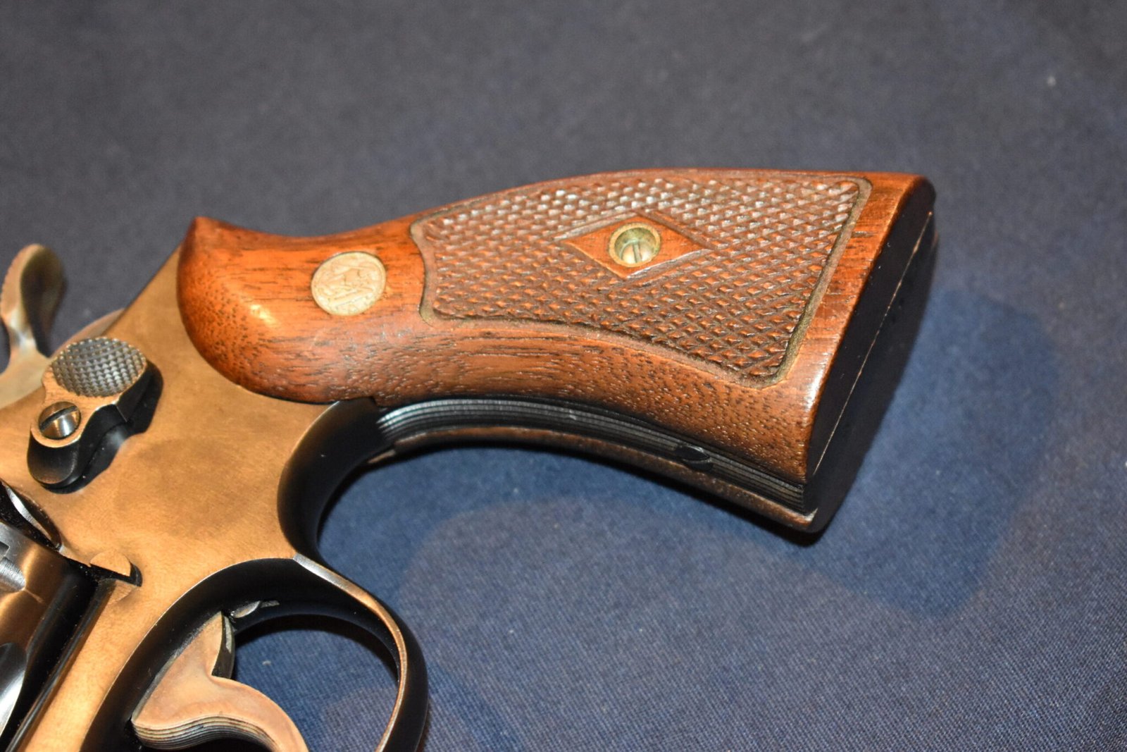 SMITH & WESSON K FRAME SQUARE BUTT FACTORY DIAMOND MAGNA GRIPS KDM8 - Image 12