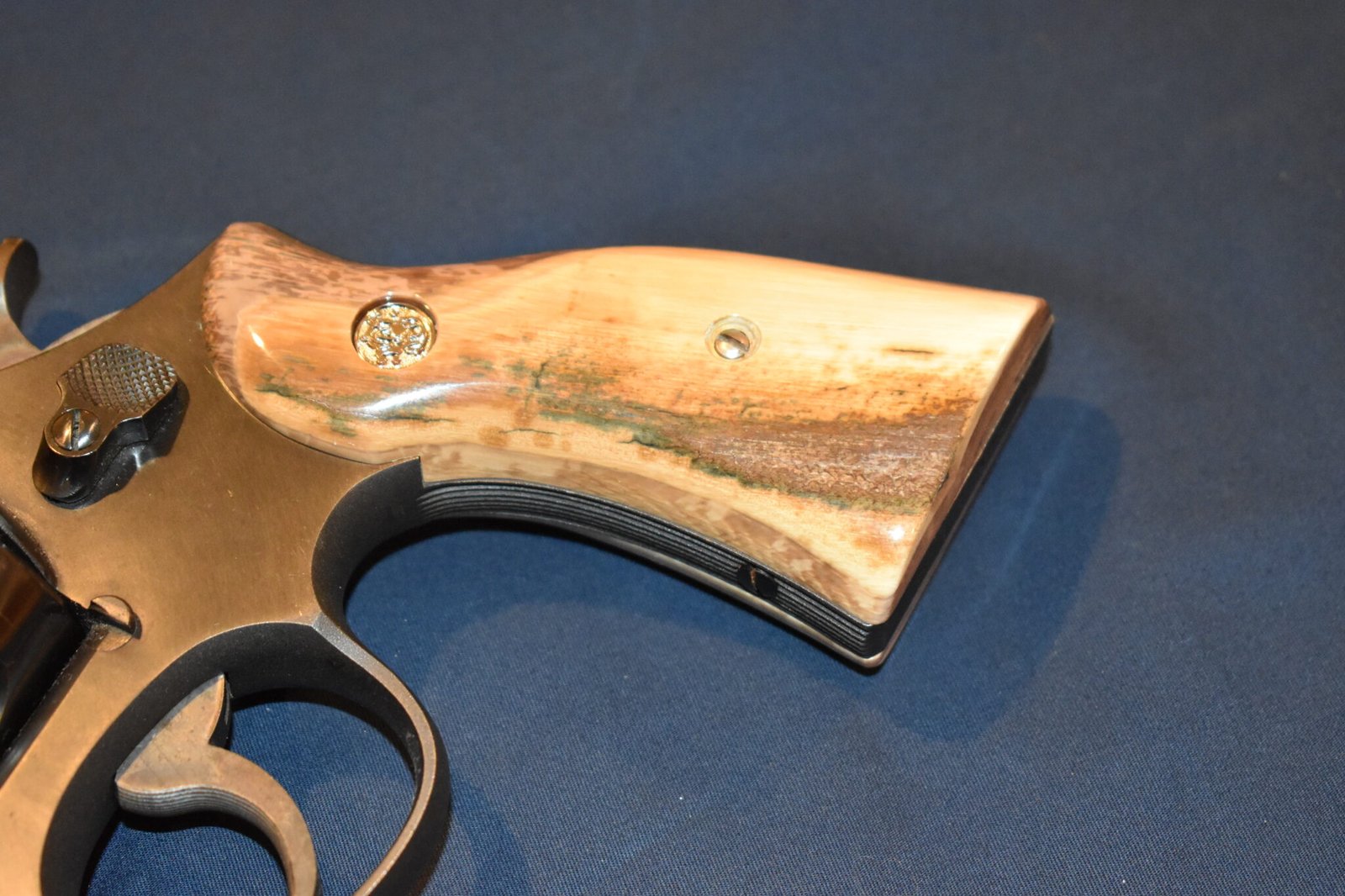 SMITH & WESSON N FRAME MAMMOTH IVORY GRIPS NMI3 - Image 12