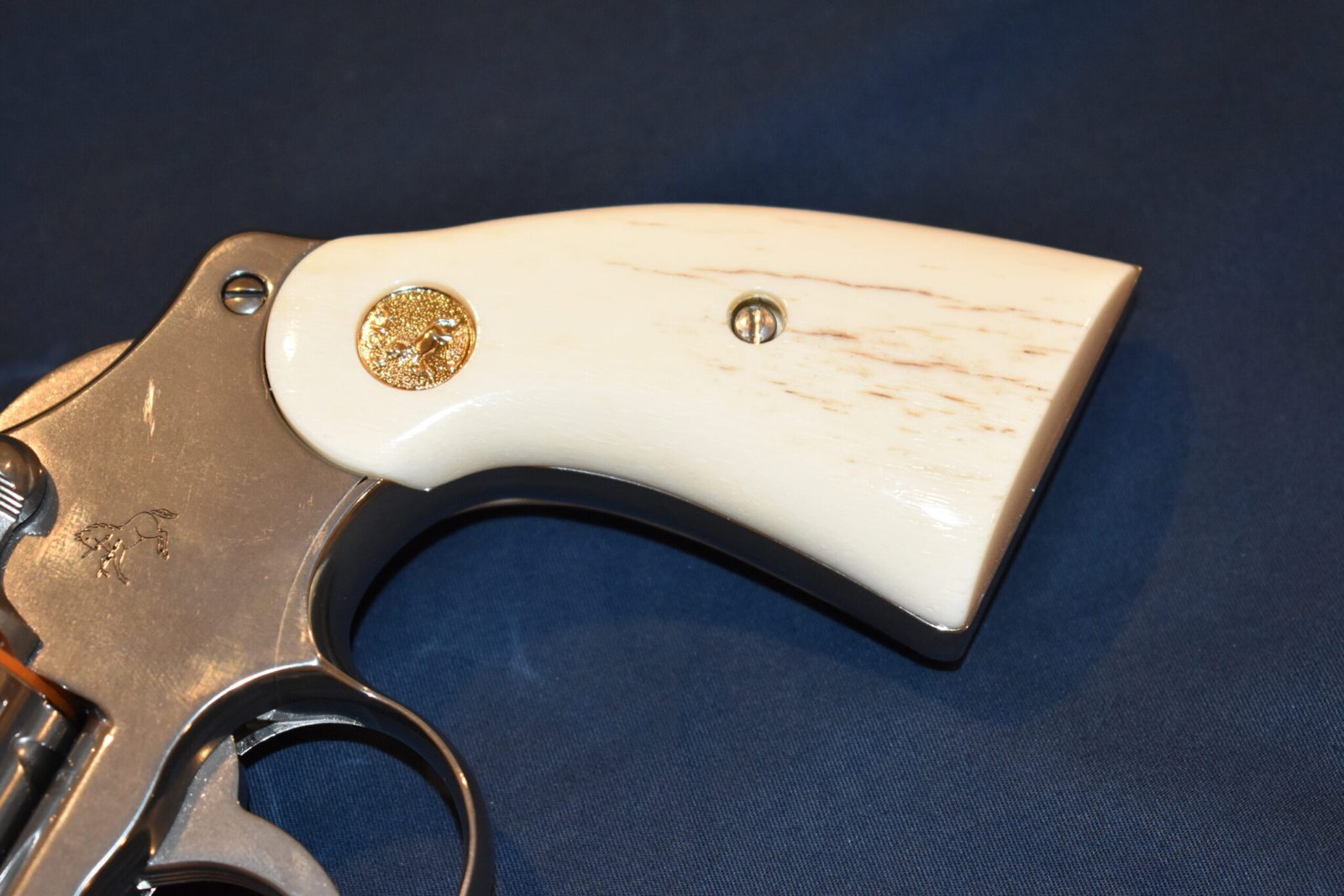 COLT PYTHON PREMIUM GRADE GIRAFFE BONE GRIPS CPGB12 - Image 12