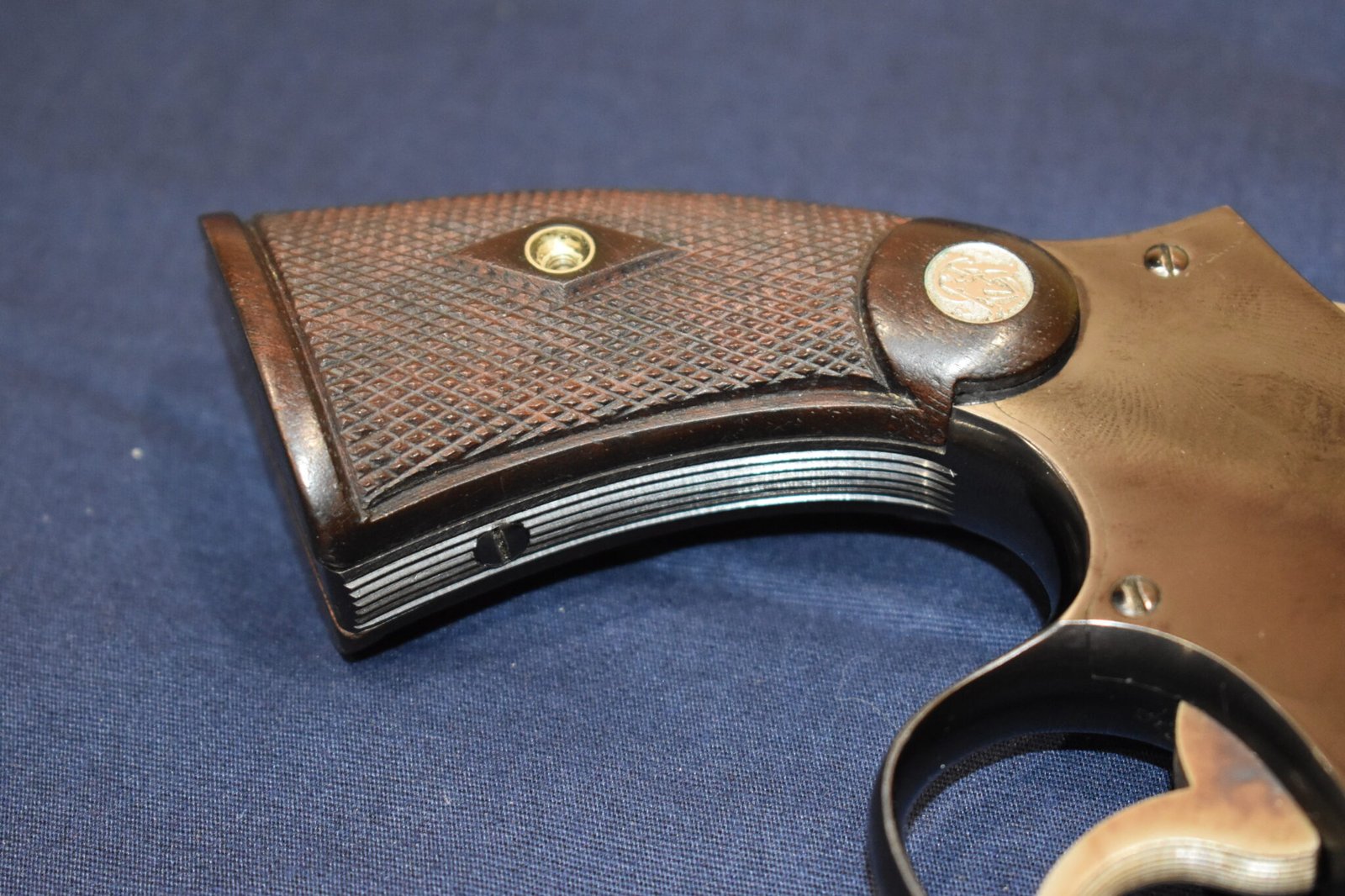 SMITH & WESSON K FRAME PRE-WAR SERVICE GRIPS WITH SMALL SILVER MEDALLIONS KPWS3 - Image 11