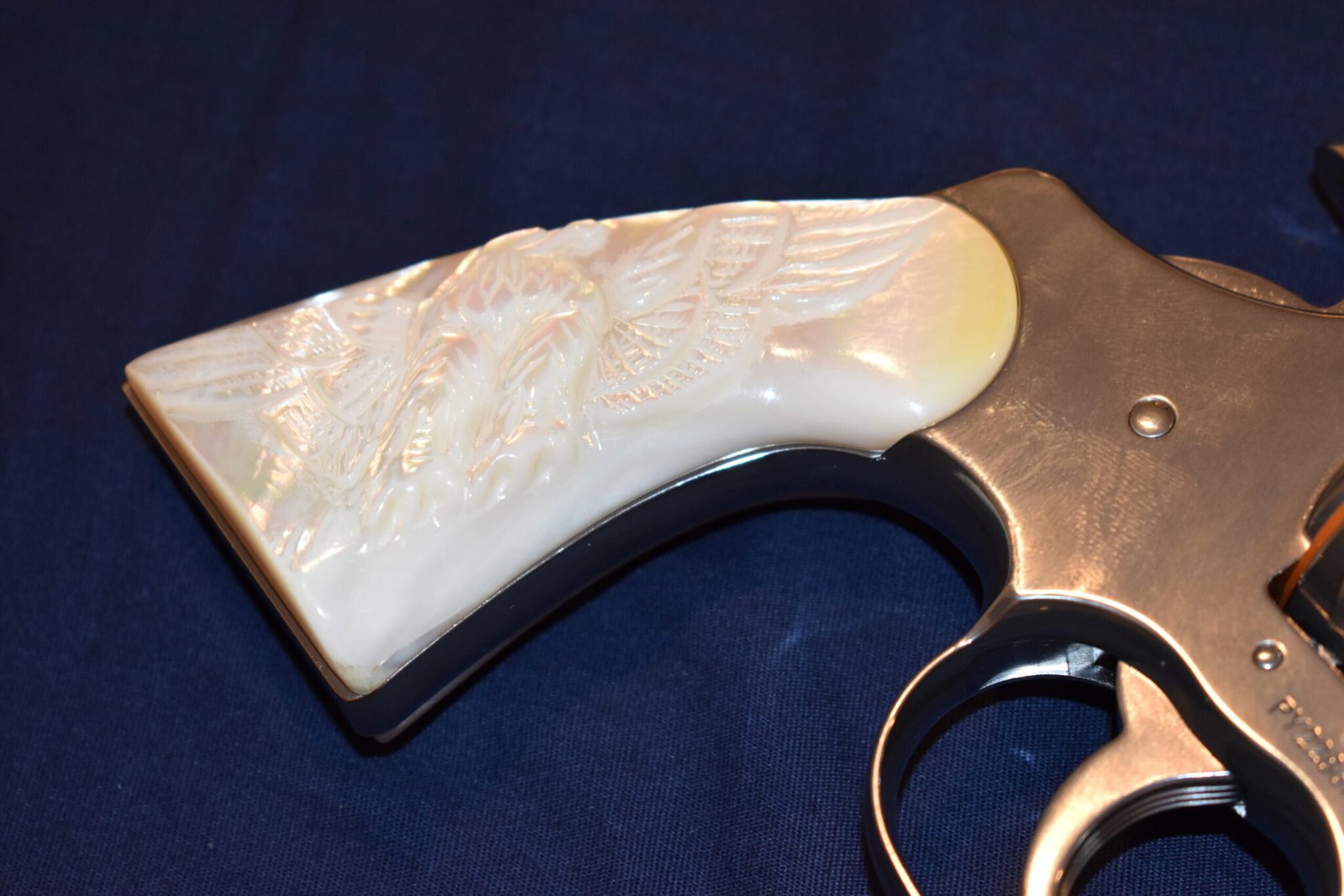 COLT I FRAME MOTHER OF PEARL GRIPS FOR A COLT PYTHON & OFFICER’S MODEL MATCH PCMOP1 - Image 12