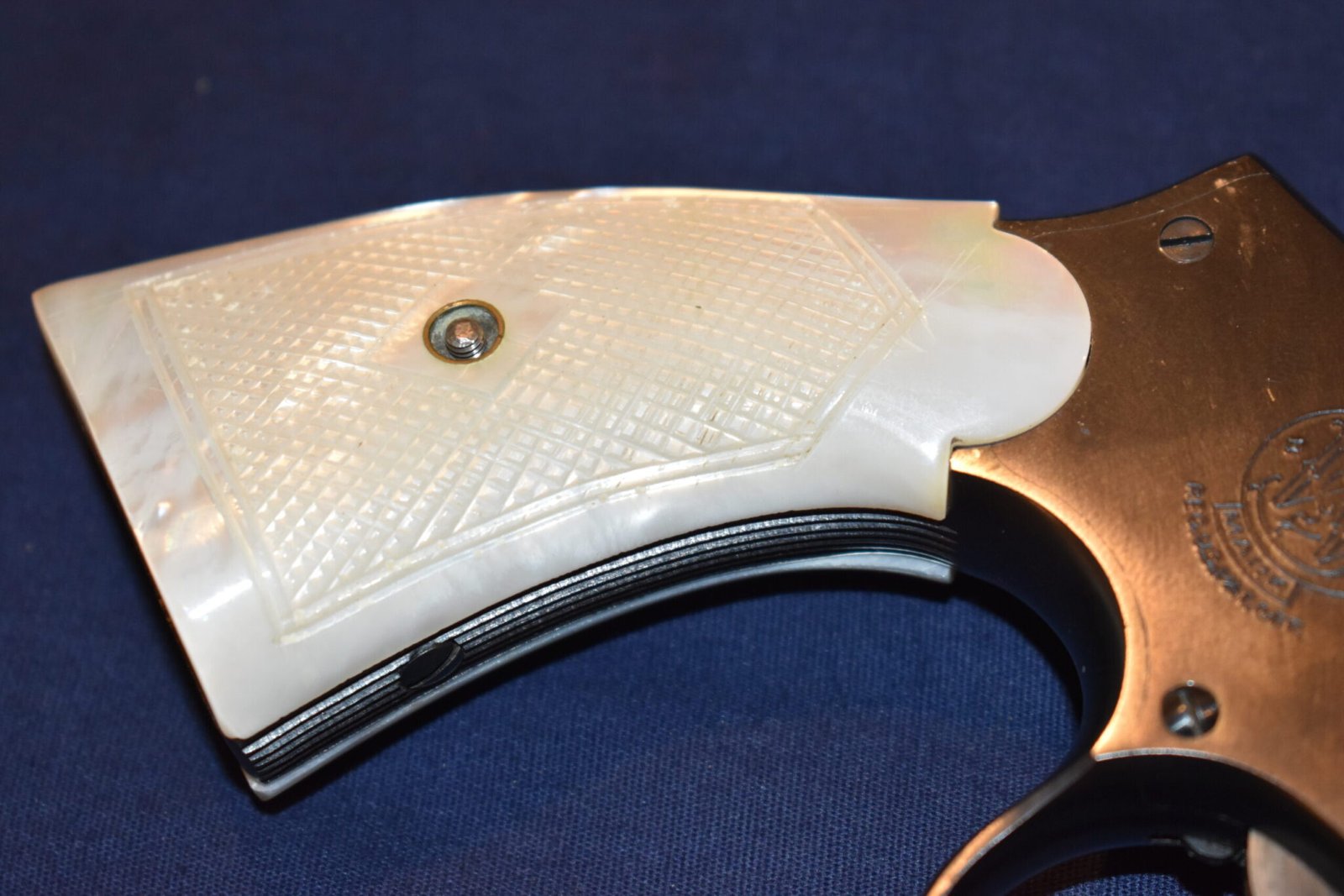SMITH & WESSON K FRAME CHECKEREDMOTHER OF PEARL GRIPS KP4 - Image 11