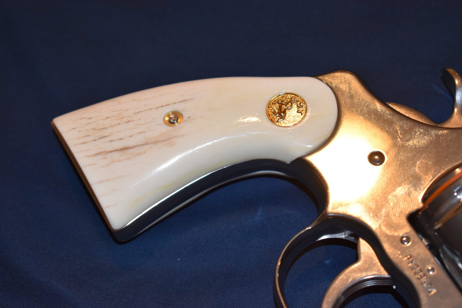 COLT PYTHON PREMIUM GRADE GIRAFFE BONE GRIPS CPGB12 - Image 11