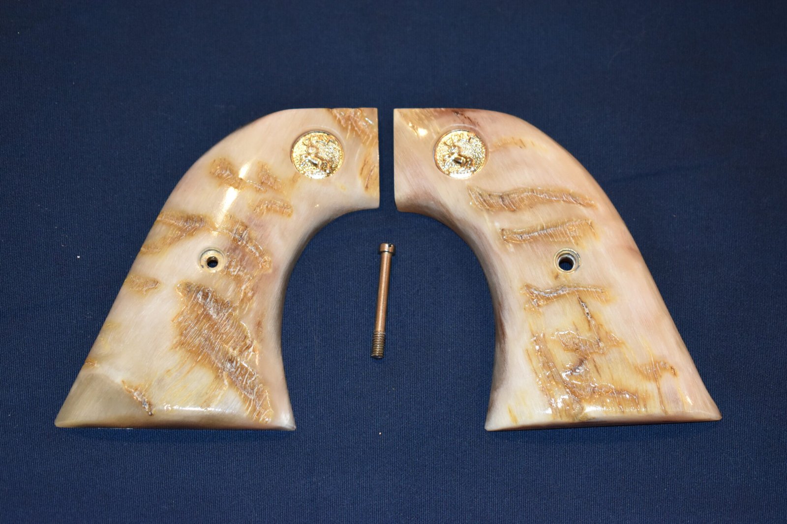 COLT SINGLE ACTION ARMY (S.A.A.)PREMIUM GRADE RAMS HORN / STAG GRIPS SAARH7