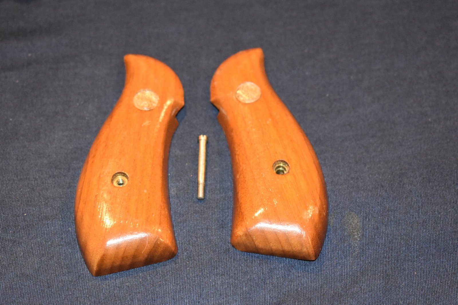 SMITH & WESSON K FRAME PRESENTATION MAGNA GRIPS KRBPM2 - Image 2