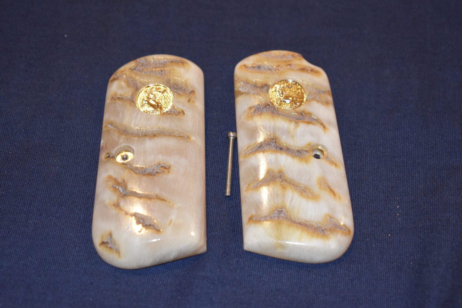 COLT 19803 / 1908 POCKET HAMMERLESS RAMS HORN GRIPS 1903RH1 - Image 2