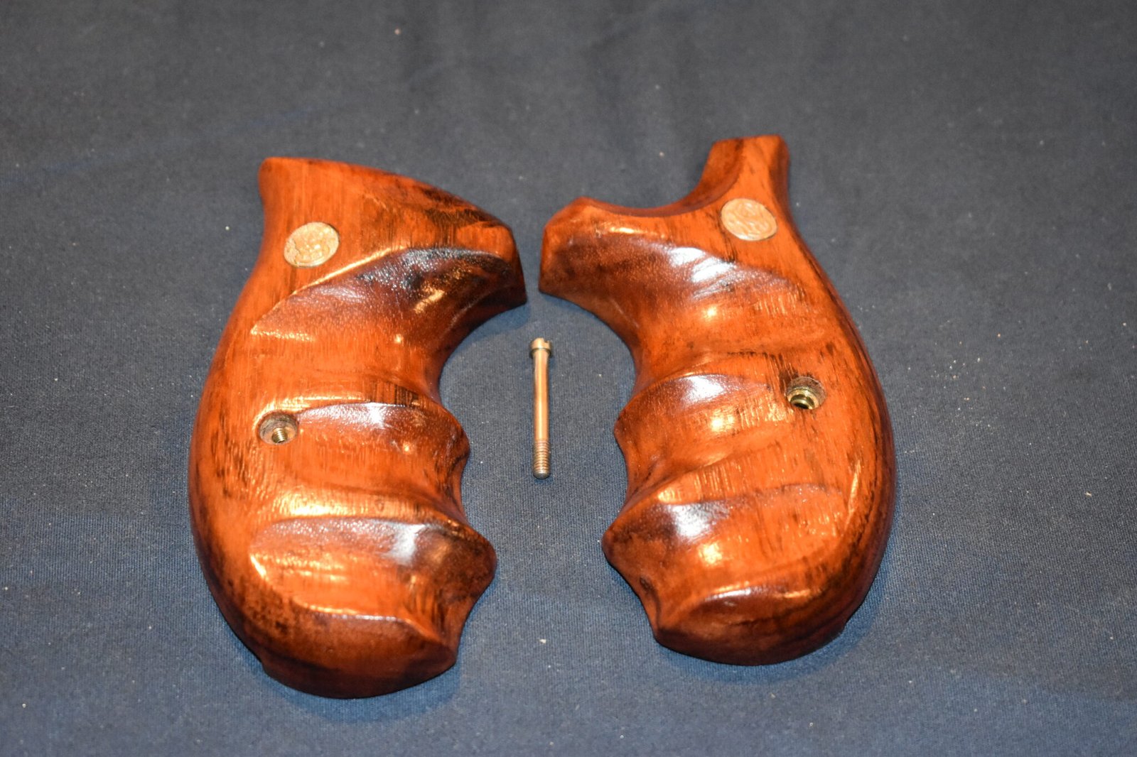 SMITH & WESSON K FRAME FACTORY ROUND BUTT COMBAT GRIPS KRBC2 - Image 2