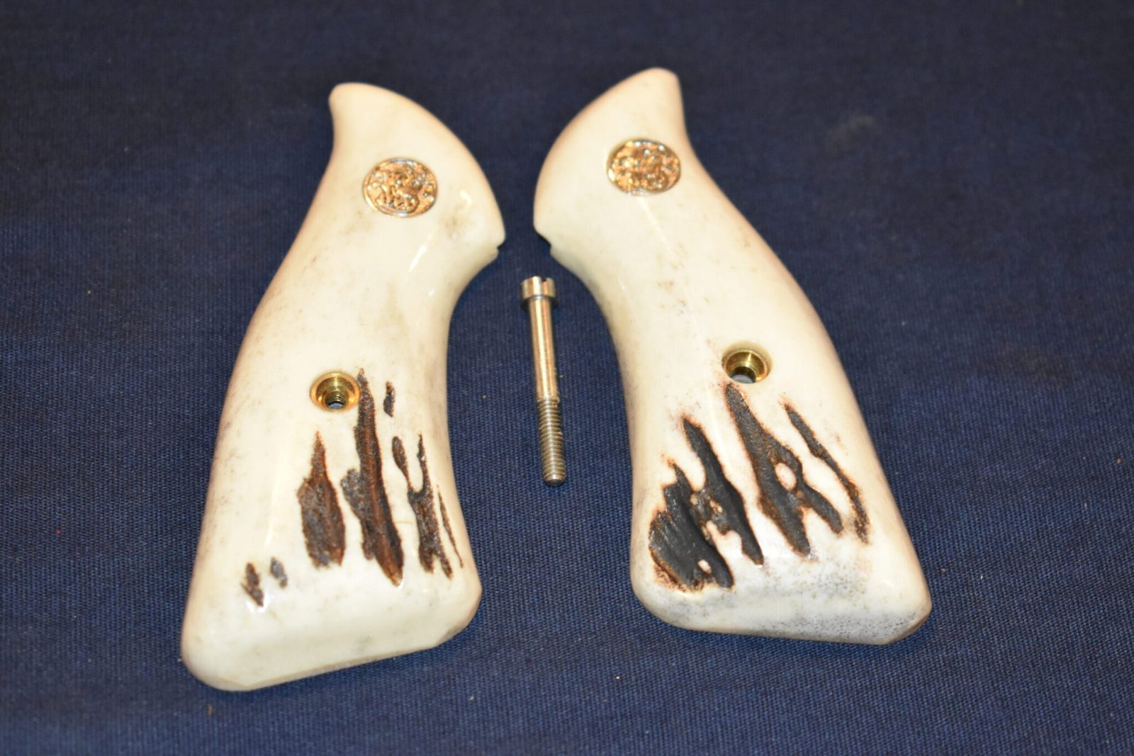 SMITH & WESSON J FRAME ROUND BUTT STAG GRIPS JSQS6 - Image 12