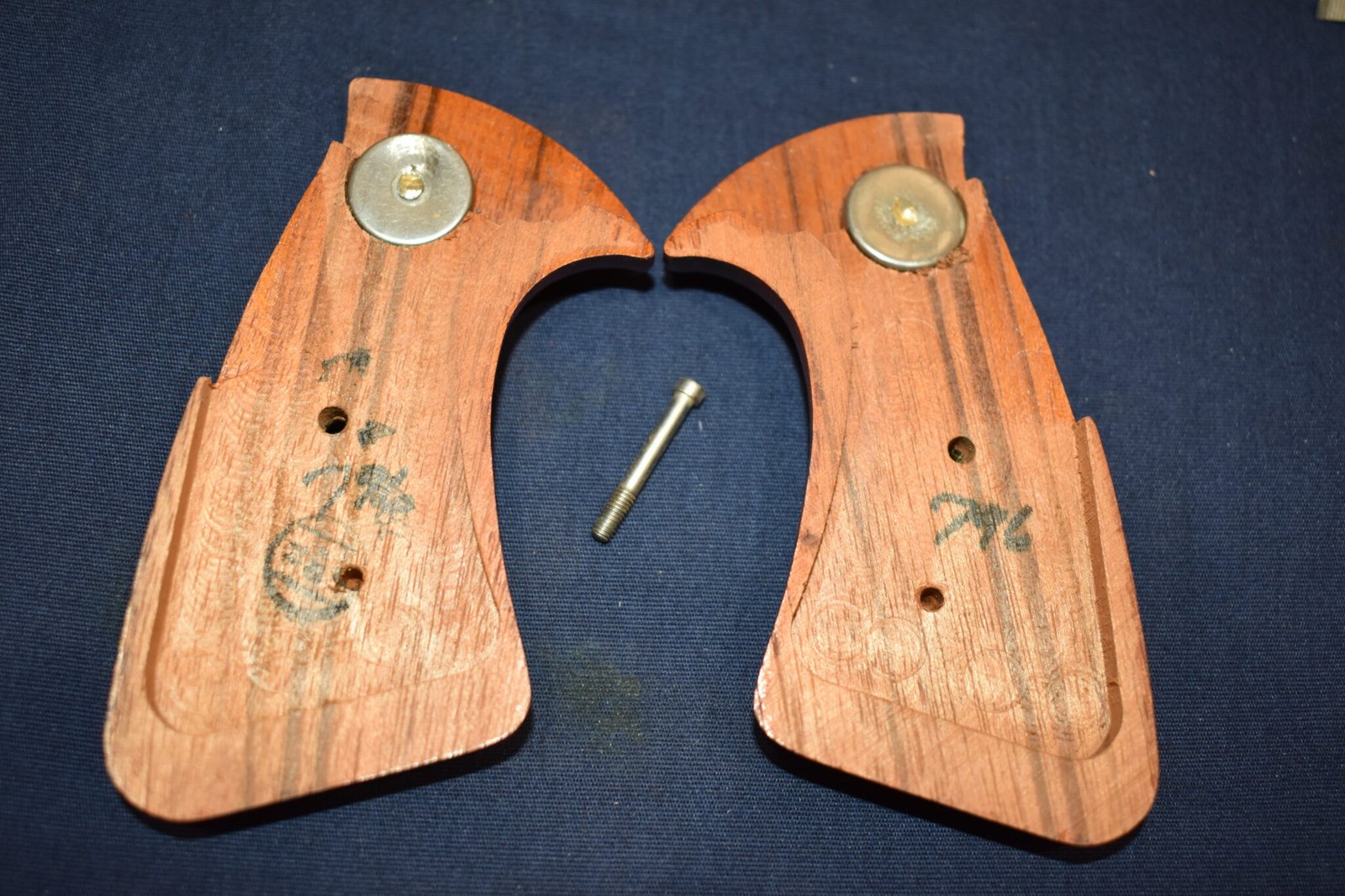 SMITH & WESSON J FRAME TARGET GRIP JT23 - Image 3