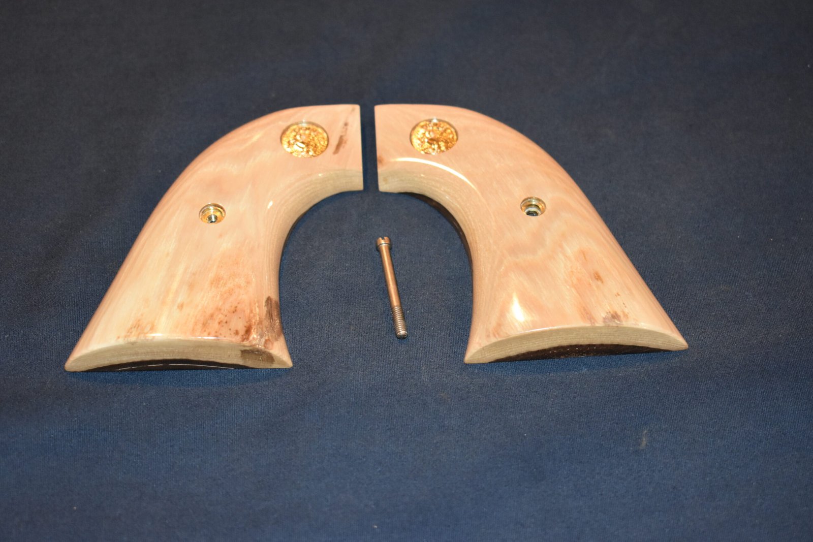 COLT SINGLE ACTION ARMY (S.A.A.) MAMMOTH IVORY GRIPS SAAMI2 - Image 2