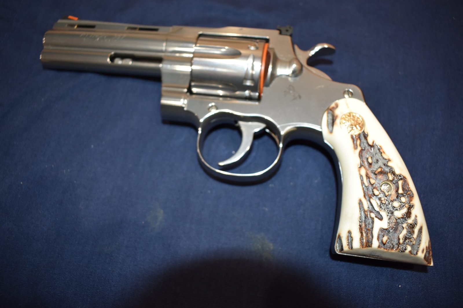 COLT PYTHON / OFFICER'S MODEL MATCH SAMBAR STAG GRIPS CPSS29 - Image 4
