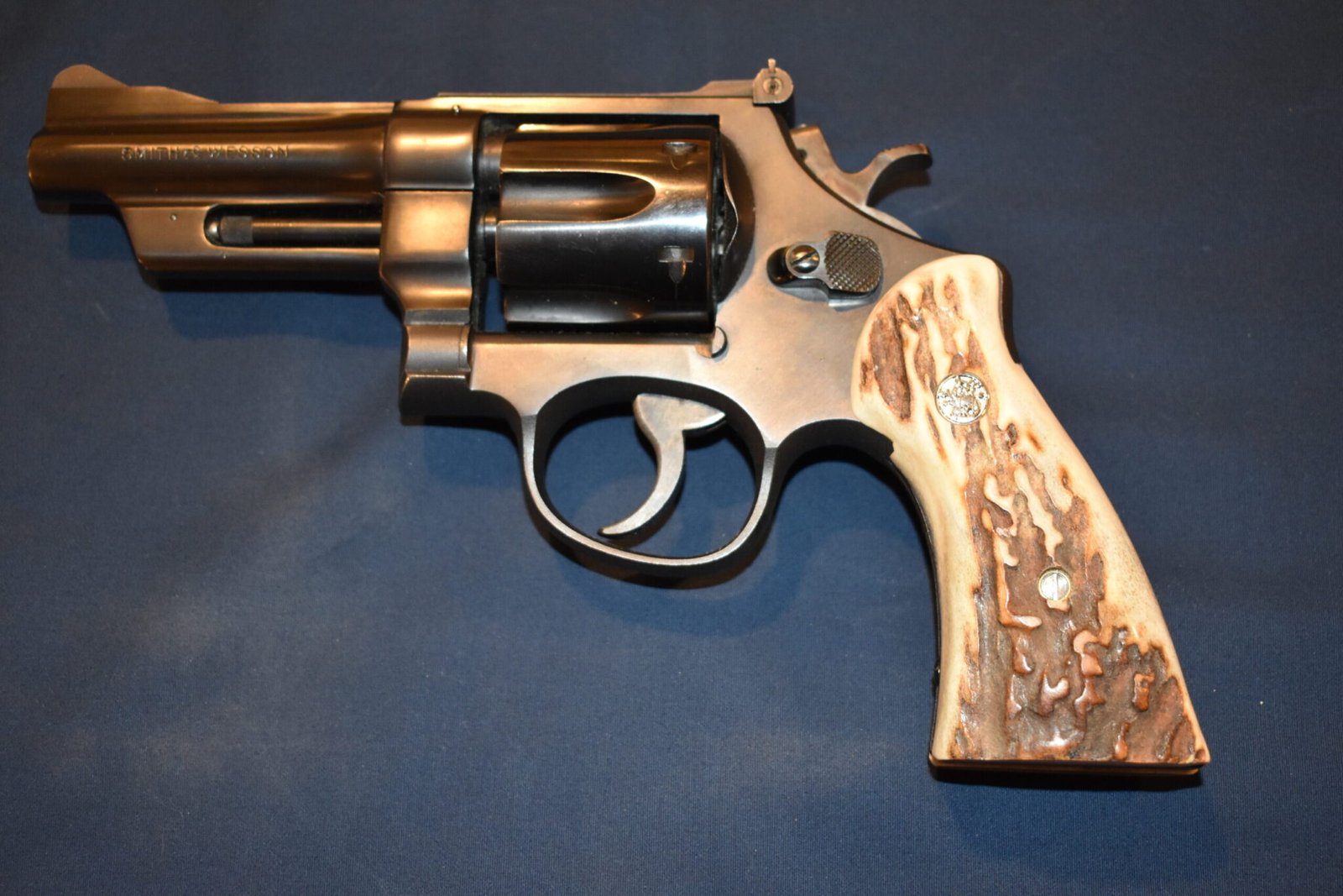 SMITH & WESSON N FRAME SAMBAR STAG GRIPS SWNSS15 - Image 4