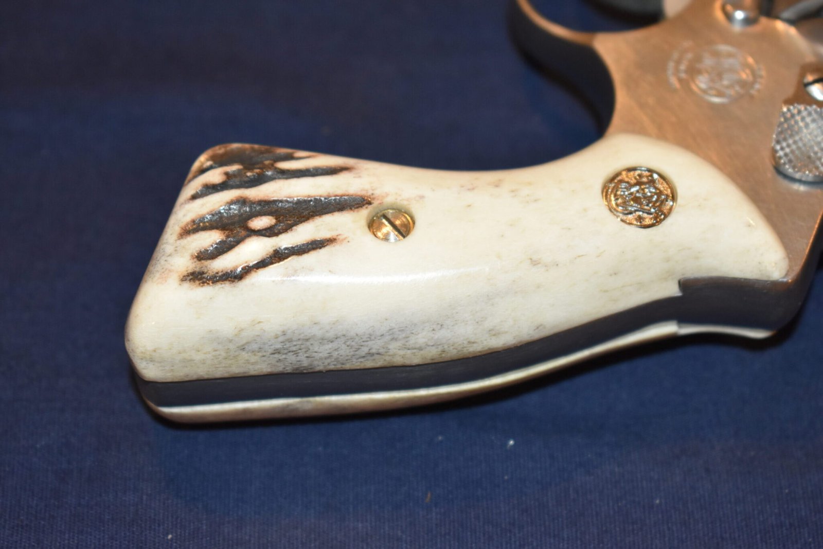 SMITH & WESSON J FRAME ROUND BUTT STAG GRIPS JSQS6 - Image 9