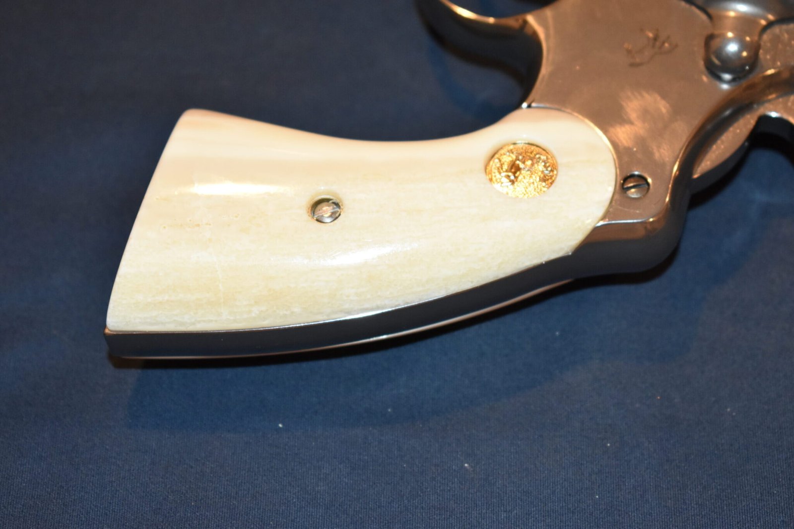 COLT I FRAMEFOSSILIZED WALRUS IVORY SERVICE GRIPS FOR A COLT PYTHON CPWI3 - Image 5