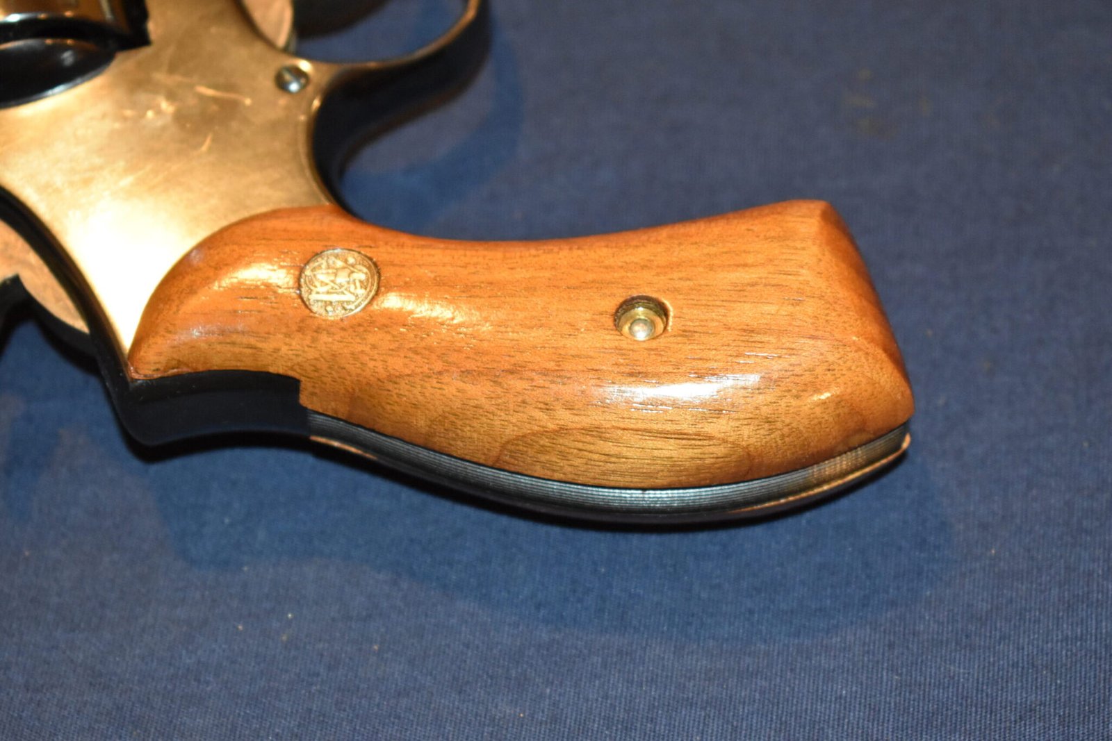 SMITH & WESSON K FRAME PRESENTATION MAGNA GRIPS KRBPM2 - Image 6