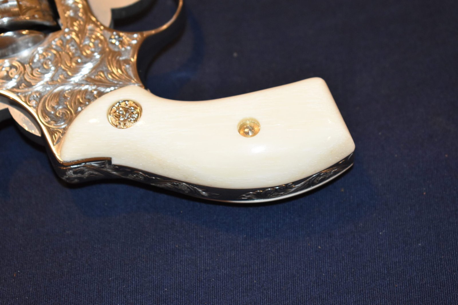 SMITH & WESSON J FRAME PREMIUM GRADE GIRAFFE BONE GRIPS JGB7 - Image 6