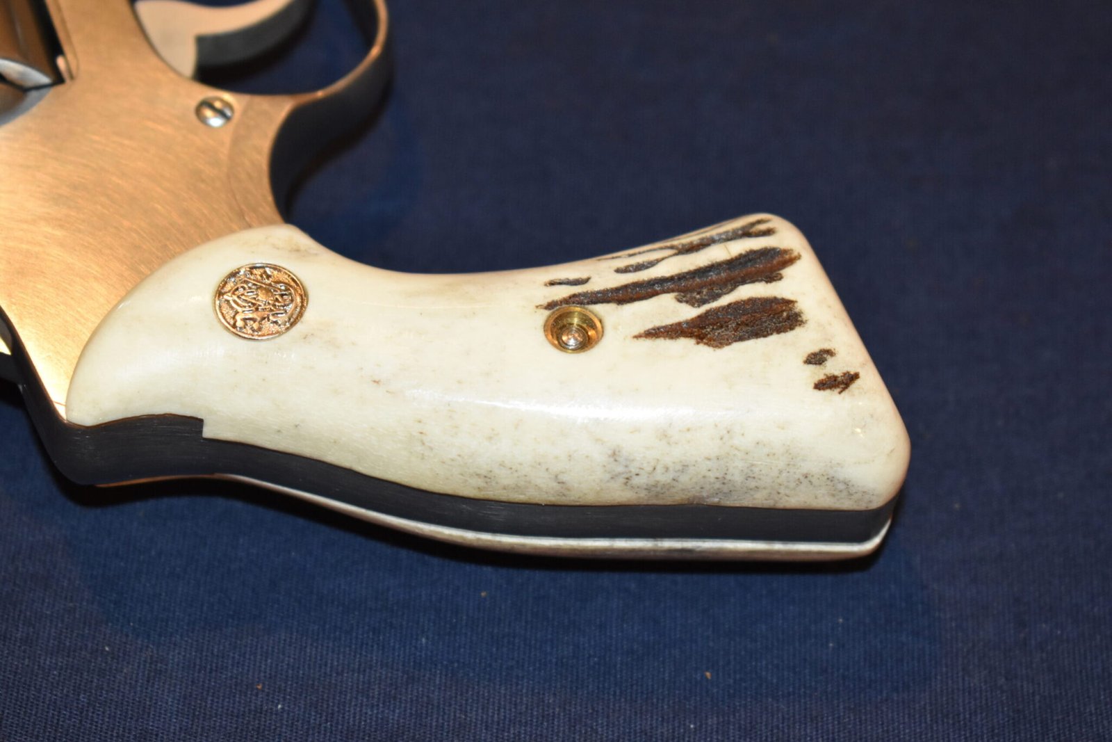 SMITH & WESSON J FRAME ROUND BUTT STAG GRIPS JSQS6 - Image 8