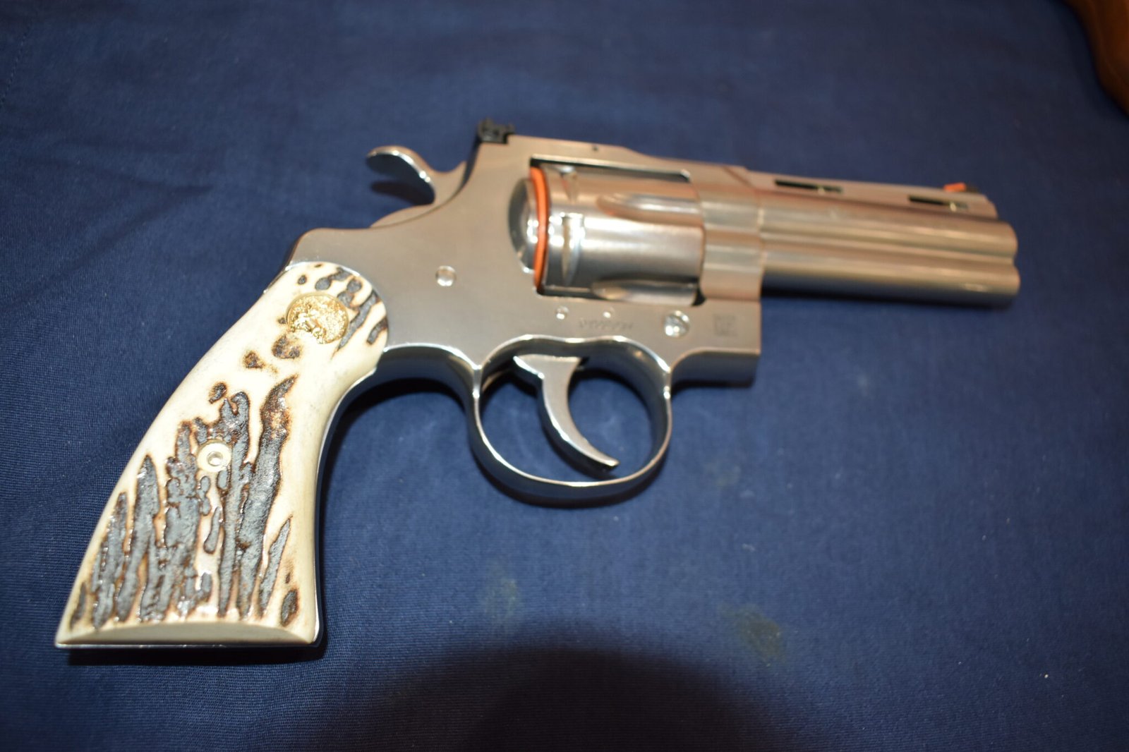 COLT PYTHON / OFFICER'S MODEL MATCH SAMBAR STAG GRIPS CPSS29 - Image 7