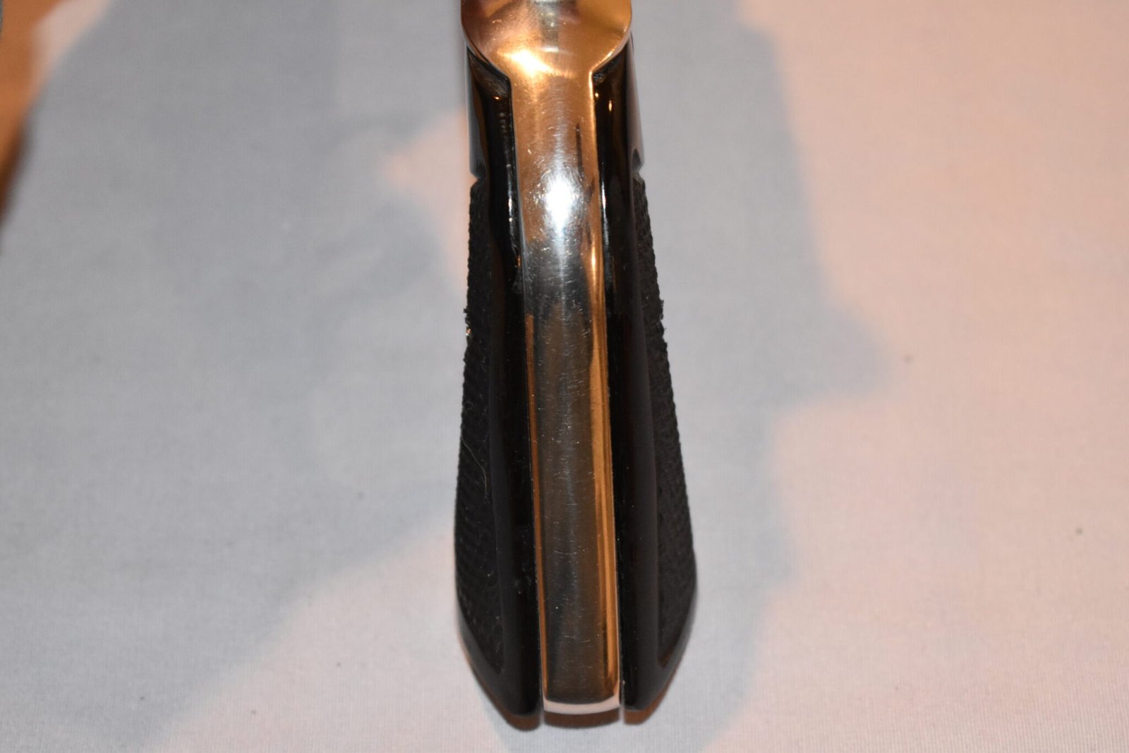 RUGER NEW VAQUERO CHECKERED BUFFALO HORN GRIPS RNVBH7 - Image 10