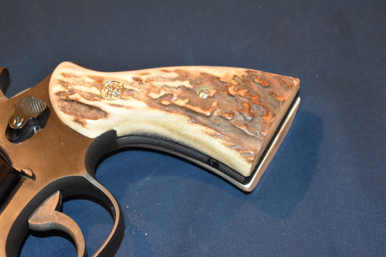 SMITH & WESSON N FRAME SAMBAR STAG GRIPS SWNSS15 - Image 12
