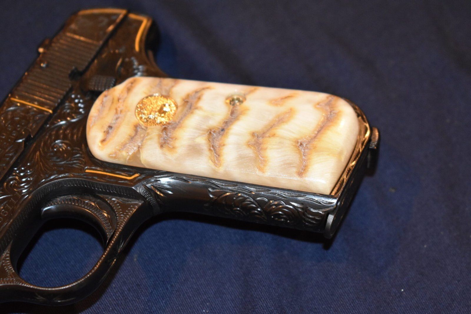 COLT 19803 / 1908 POCKET HAMMERLESS RAMS HORN GRIPS 1903RH1 - Image 12