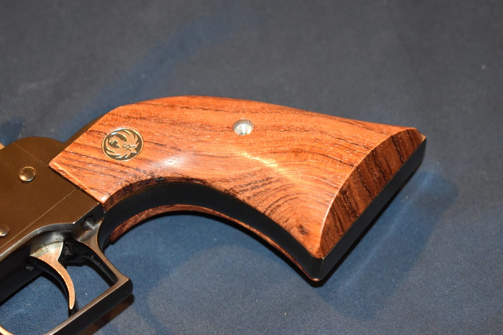 RUGER SUPER BLACKHAWK FACTORY WOOD GRIPS RSBHW1 - Image 12