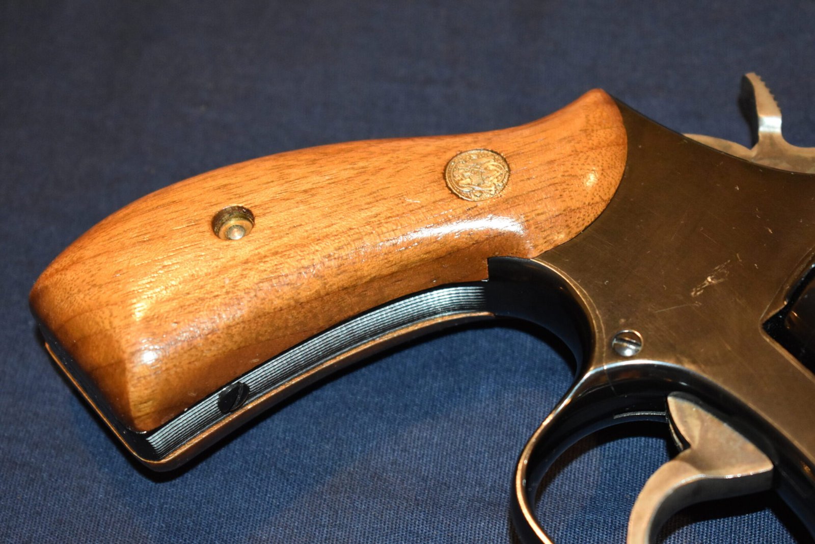 SMITH & WESSON K FRAME PRESENTATION MAGNA GRIPS KRBPM2 - Image 11