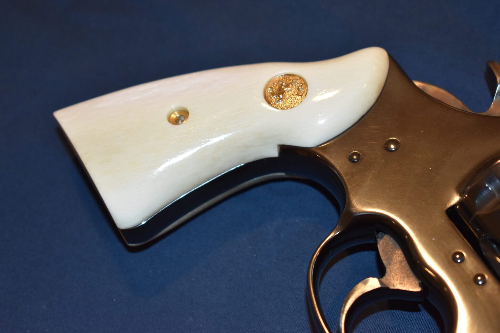 COLT TROOPER MARK III GIRAFFE BONE GRIPS TMK3GB2 - Image 11