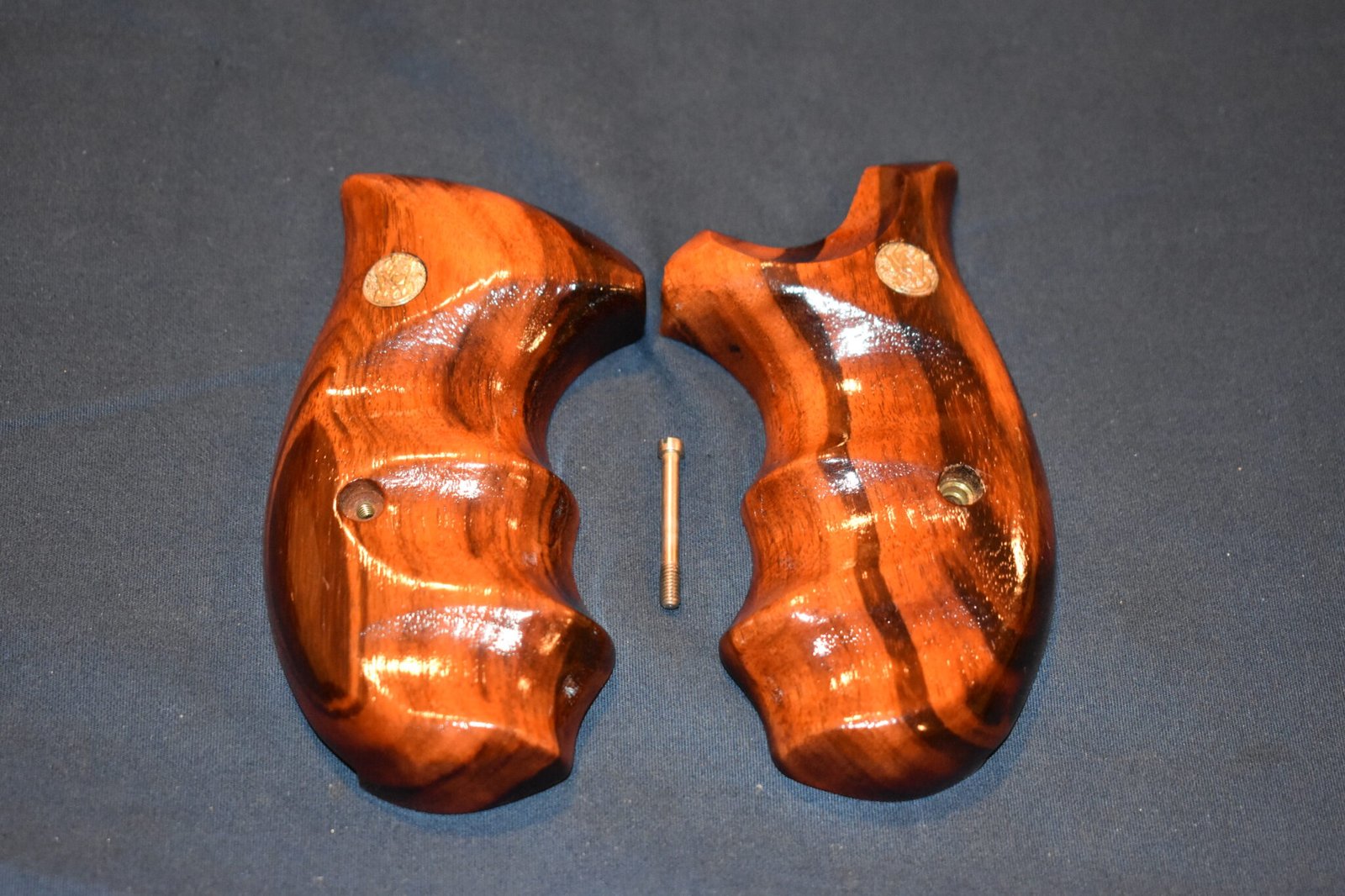 SMITH & WESSON K FRAME FACTORY ROUND BUTT COMBAT GRIPS KRBC3 - Image 2
