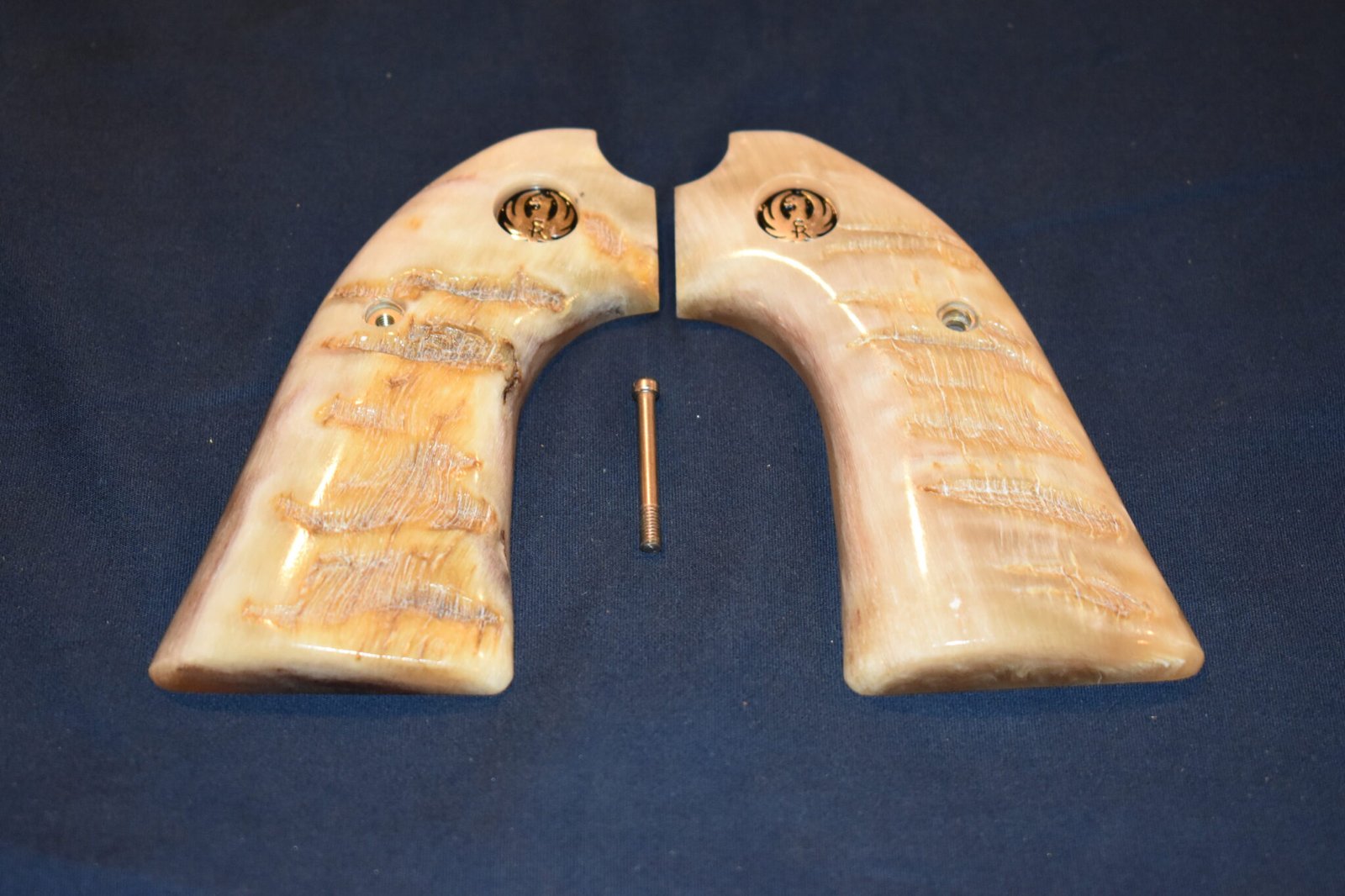 Ruger Bisley Rams Horn grips RBRH6 - Image 2