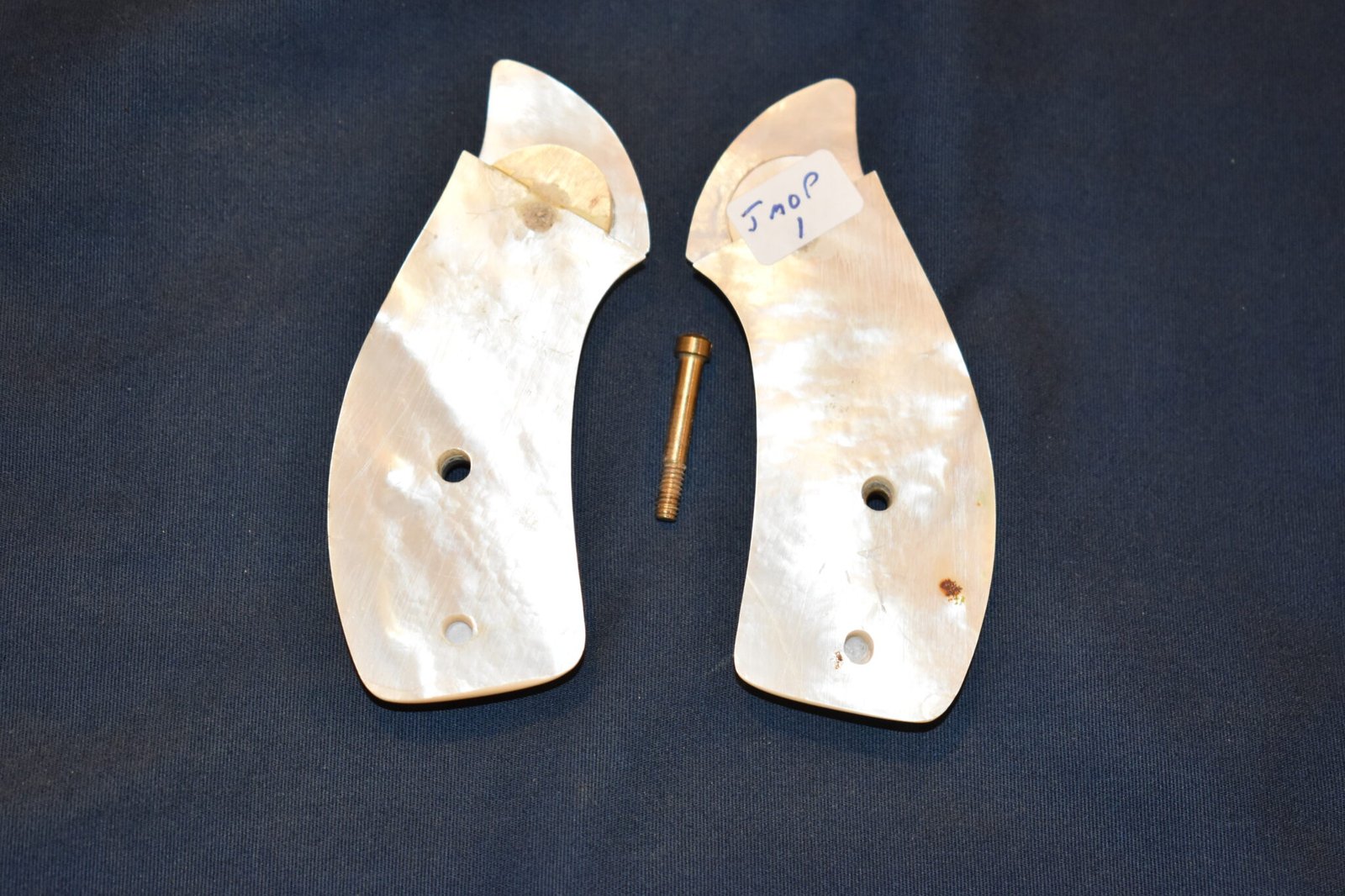 SMITH & WESSON J FRAME MOTHER OF PEARL GRIPS JMOP1 - Image 3