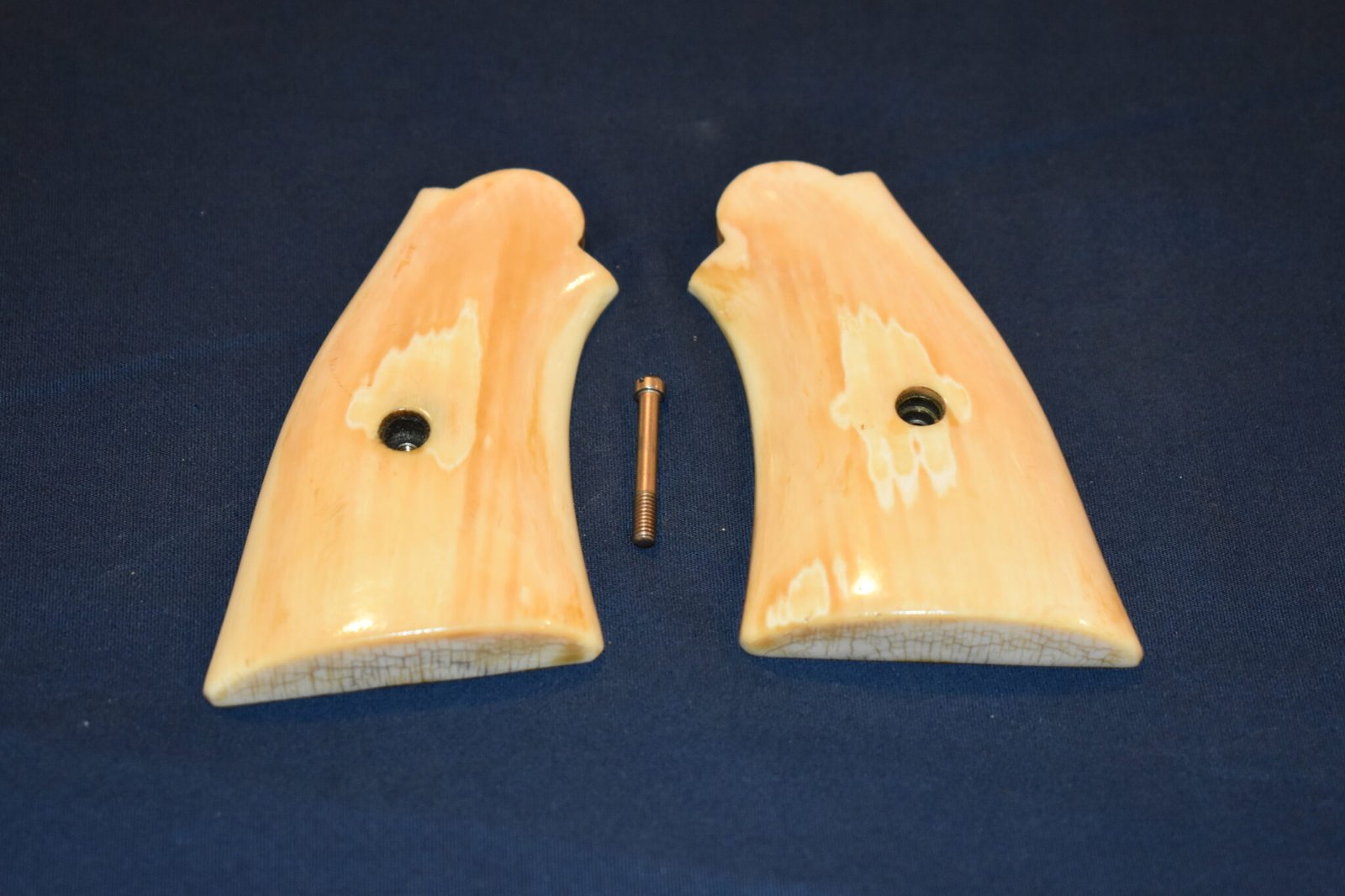 SMITH & WESSON N FRAME VINTAGE IVORY SERVICE GRIPS NIS1 OHIO SALES ONLY!!! - Image 2
