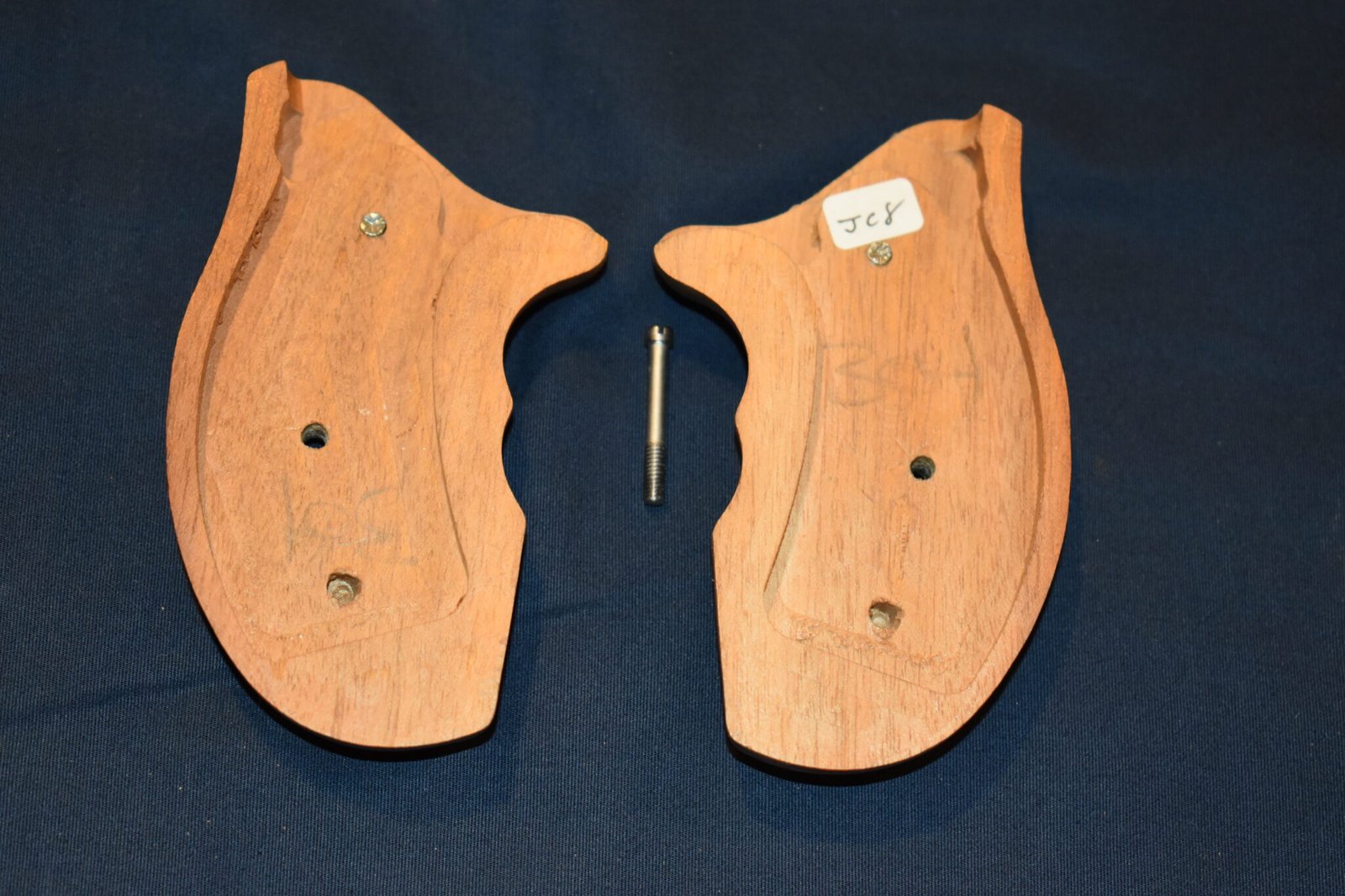 SMITH & WESSON J FRAME ROUND BUTT COMBAT GRIPS JC8 - Image 3