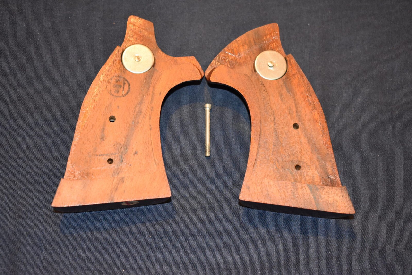 SMITH & WESSON FACTORY K FRAME TARGET GRIPS KCT13 - Image 3