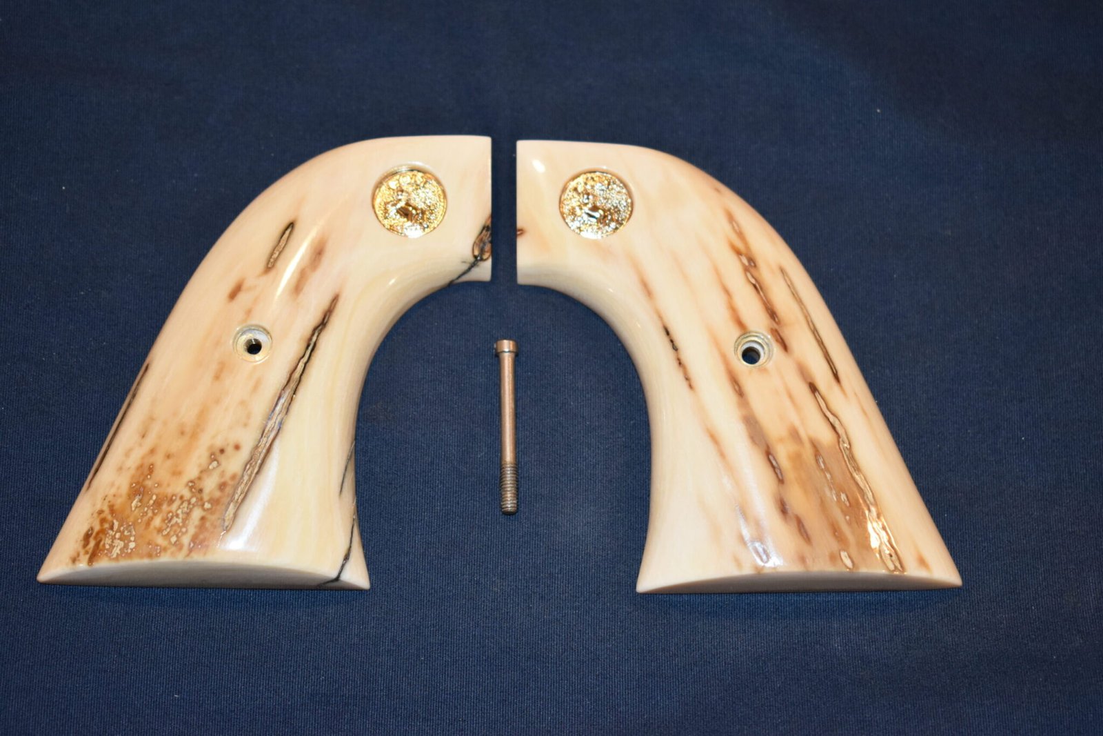 COLT SINGLE ACTION ARMY (S.A.A.) MAMMOTH IVORY GRIPS SAAMI3