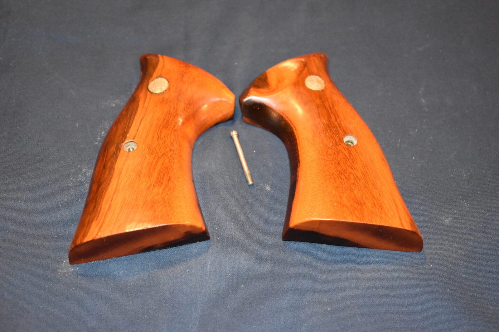 SMITH & WESSON N FRAME TARGET PRESENTATION GRIPS NTP11 - Image 2