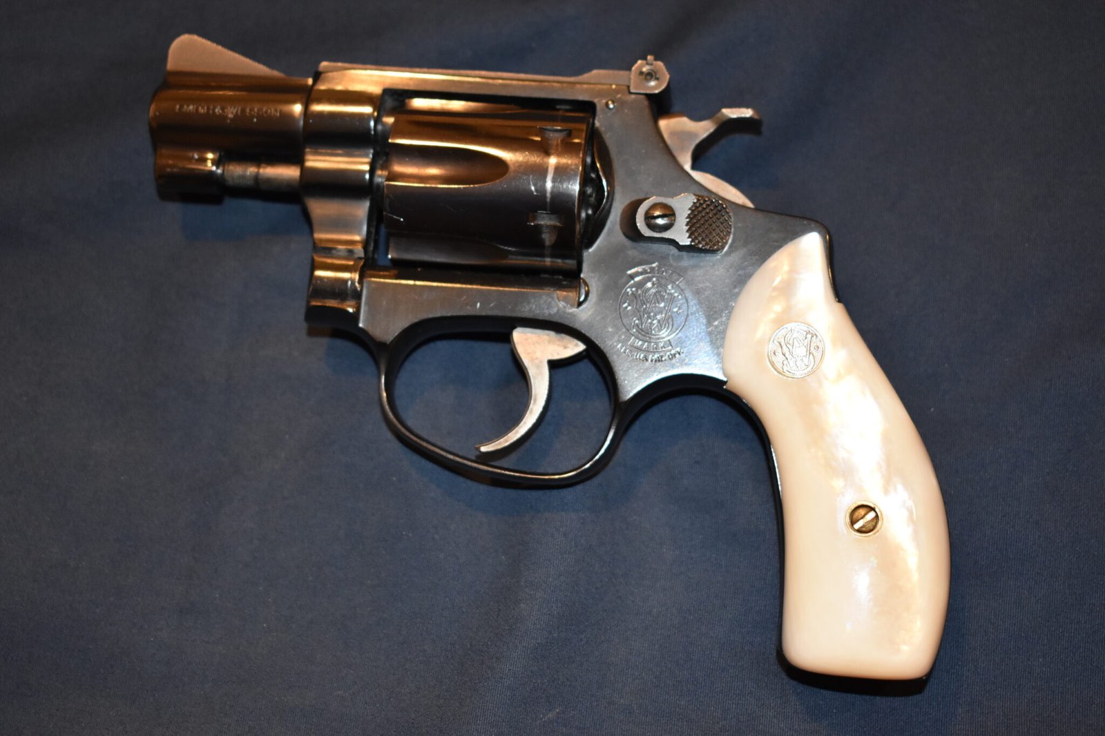 SMITH & WESSON J FRAME MOTHER OF PEARL GRIPS JMOP1 - Image 4