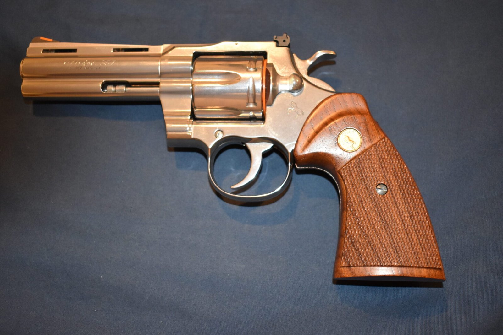 COLT FACTORY I FRAME TARGET GRIPS FOR A COLT PYTHON CPT5 - Image 4